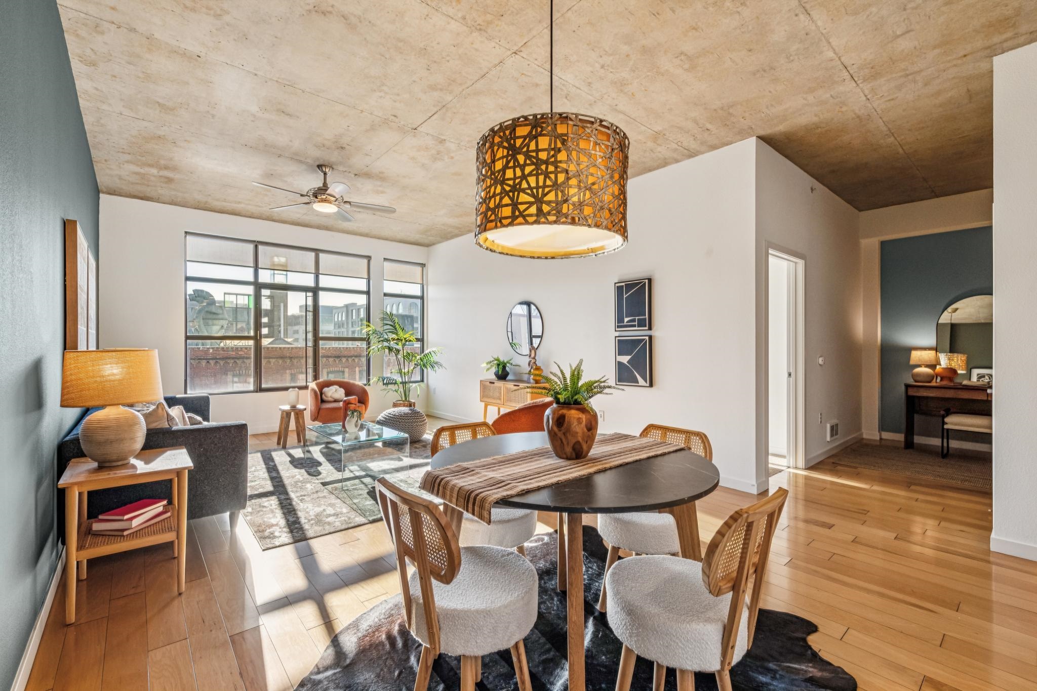 Photo #2: 41120952 Listing: Photo #2