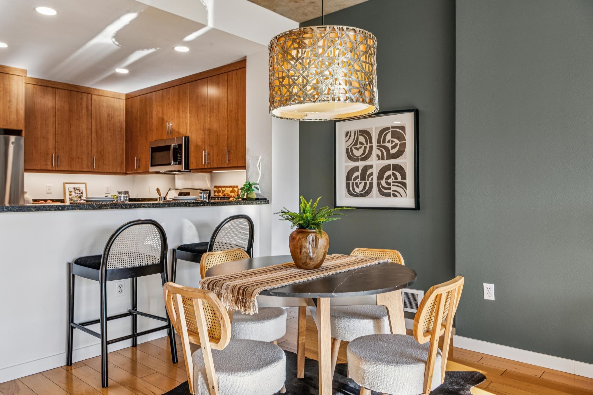 Photo #4: 41120952 Listing: Photo #4