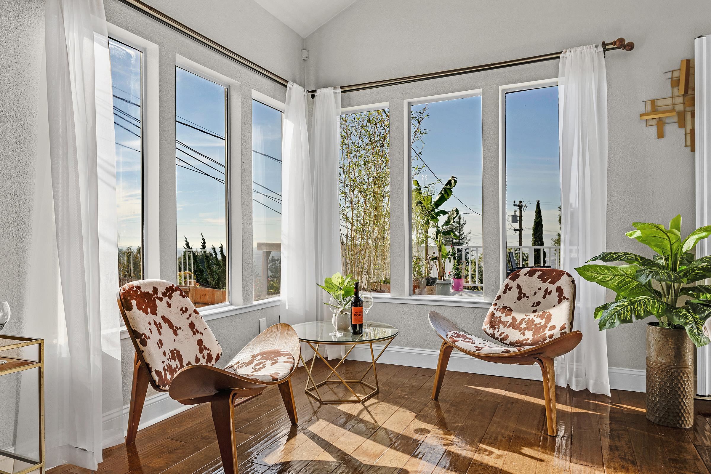 Detail Gallery Image 12 of 49 For 7554 Sunkist Dr, Oakland,  CA 94605 - 3 Beds | 2 Baths