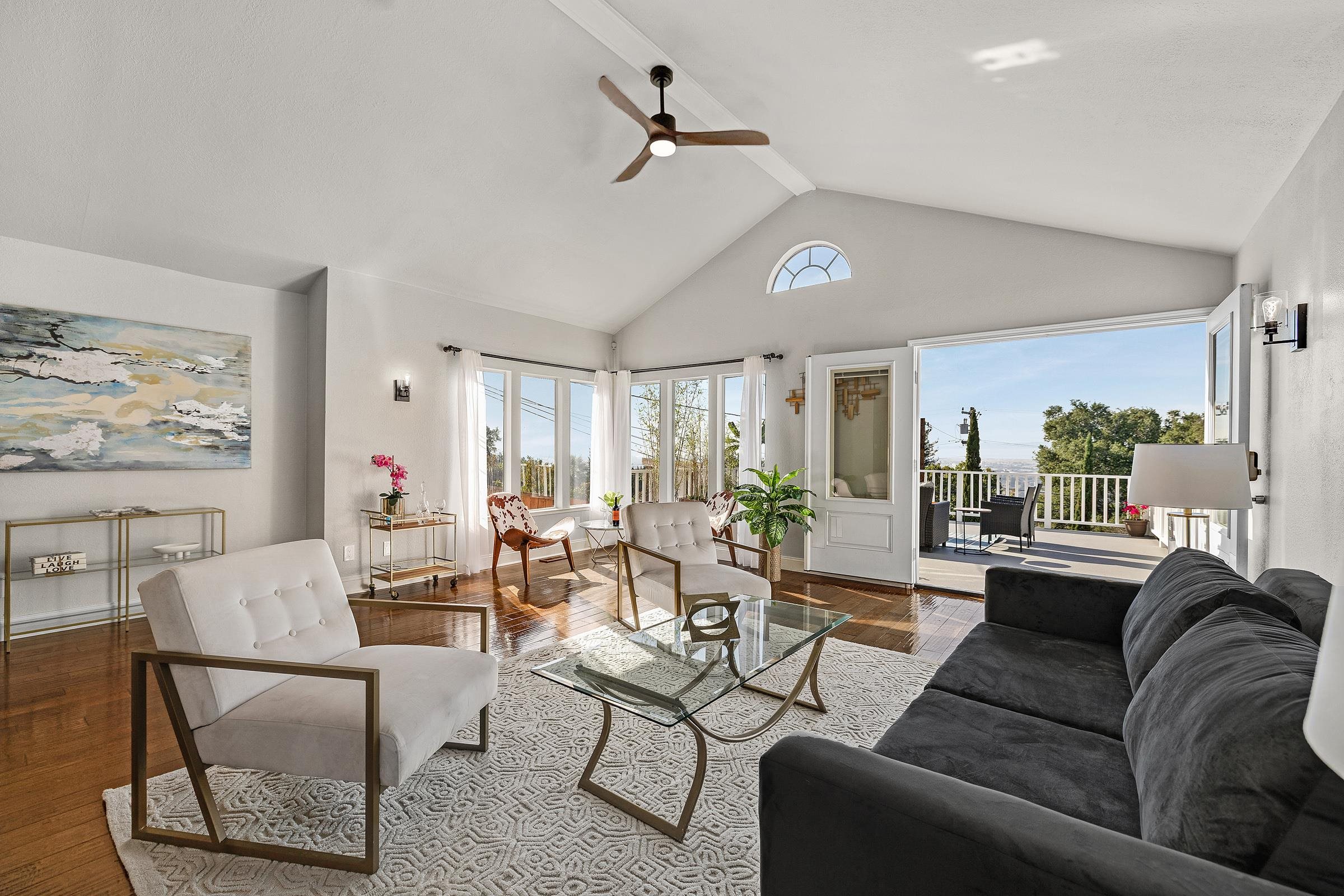 Detail Gallery Image 13 of 49 For 7554 Sunkist Dr, Oakland,  CA 94605 - 3 Beds | 2 Baths