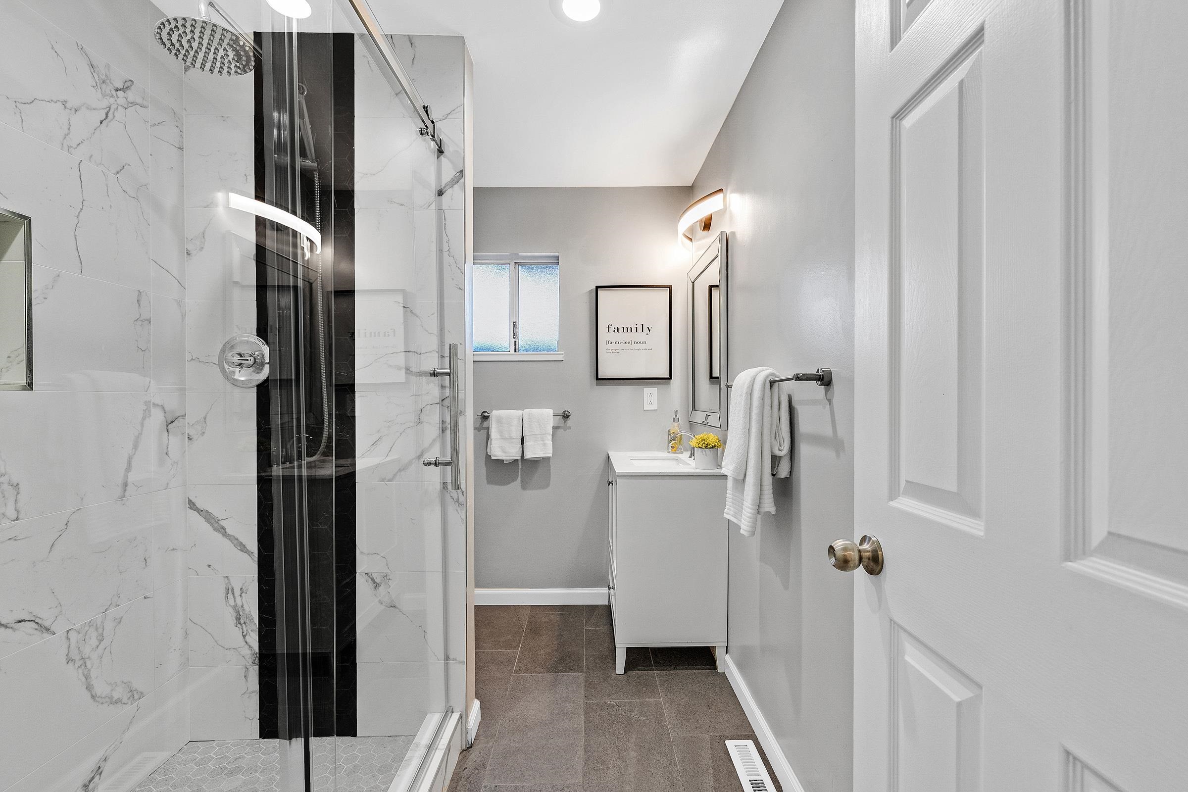 Detail Gallery Image 24 of 49 For 7554 Sunkist Dr, Oakland,  CA 94605 - 3 Beds | 2 Baths