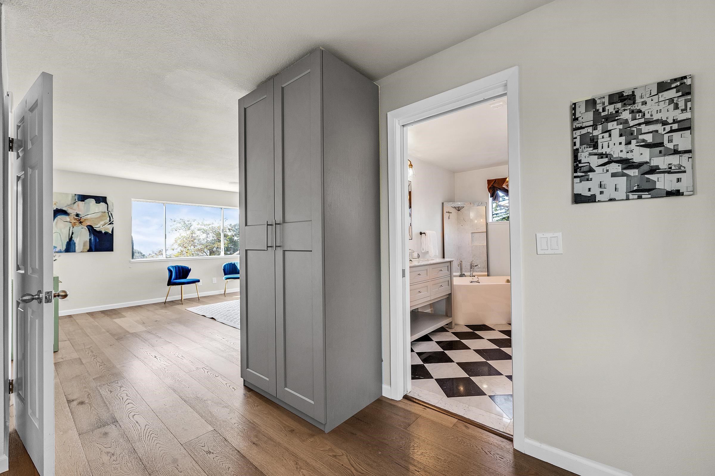 Detail Gallery Image 32 of 49 For 7554 Sunkist Dr, Oakland,  CA 94605 - 3 Beds | 2 Baths