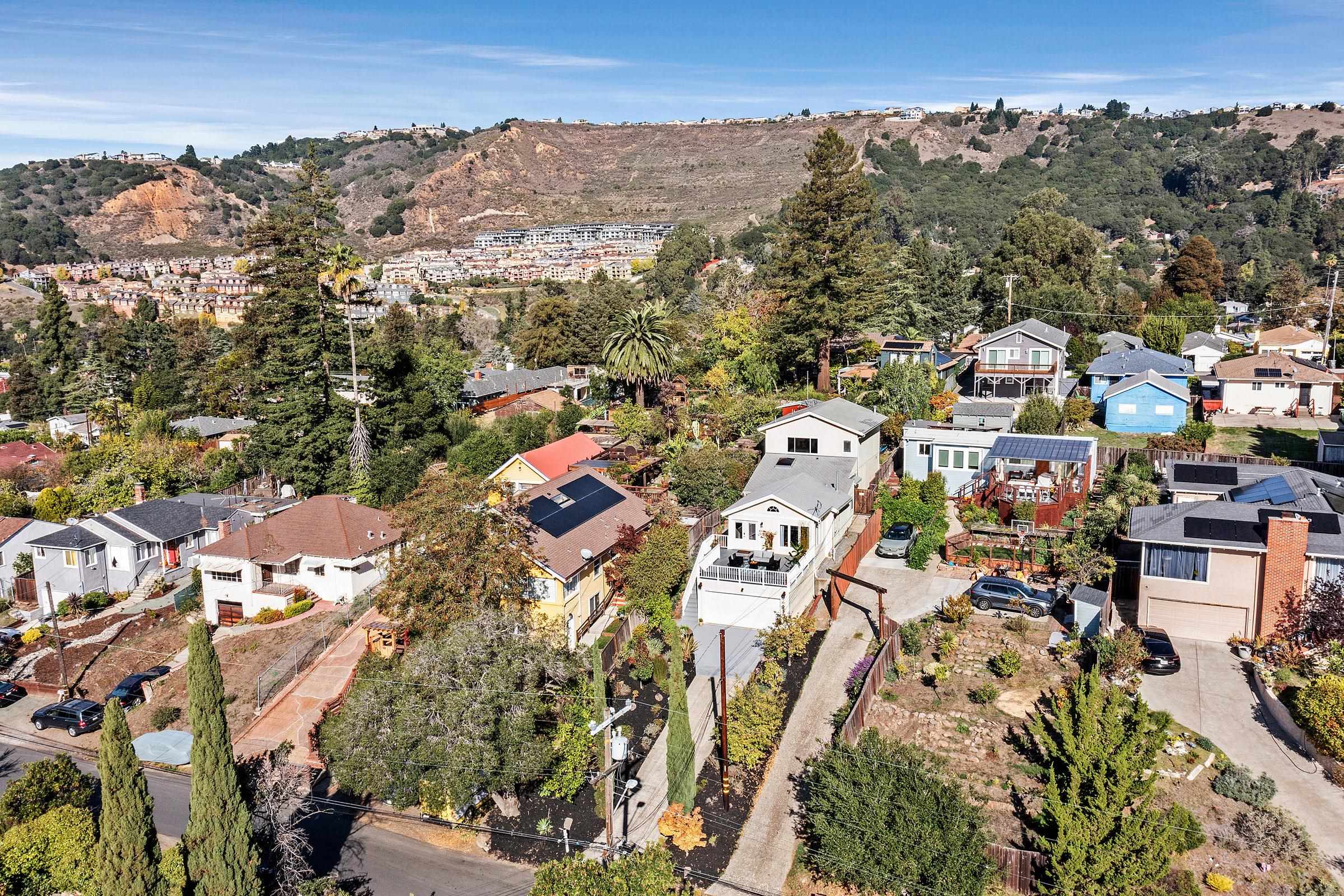 Detail Gallery Image 43 of 49 For 7554 Sunkist Dr, Oakland,  CA 94605 - 3 Beds | 2 Baths