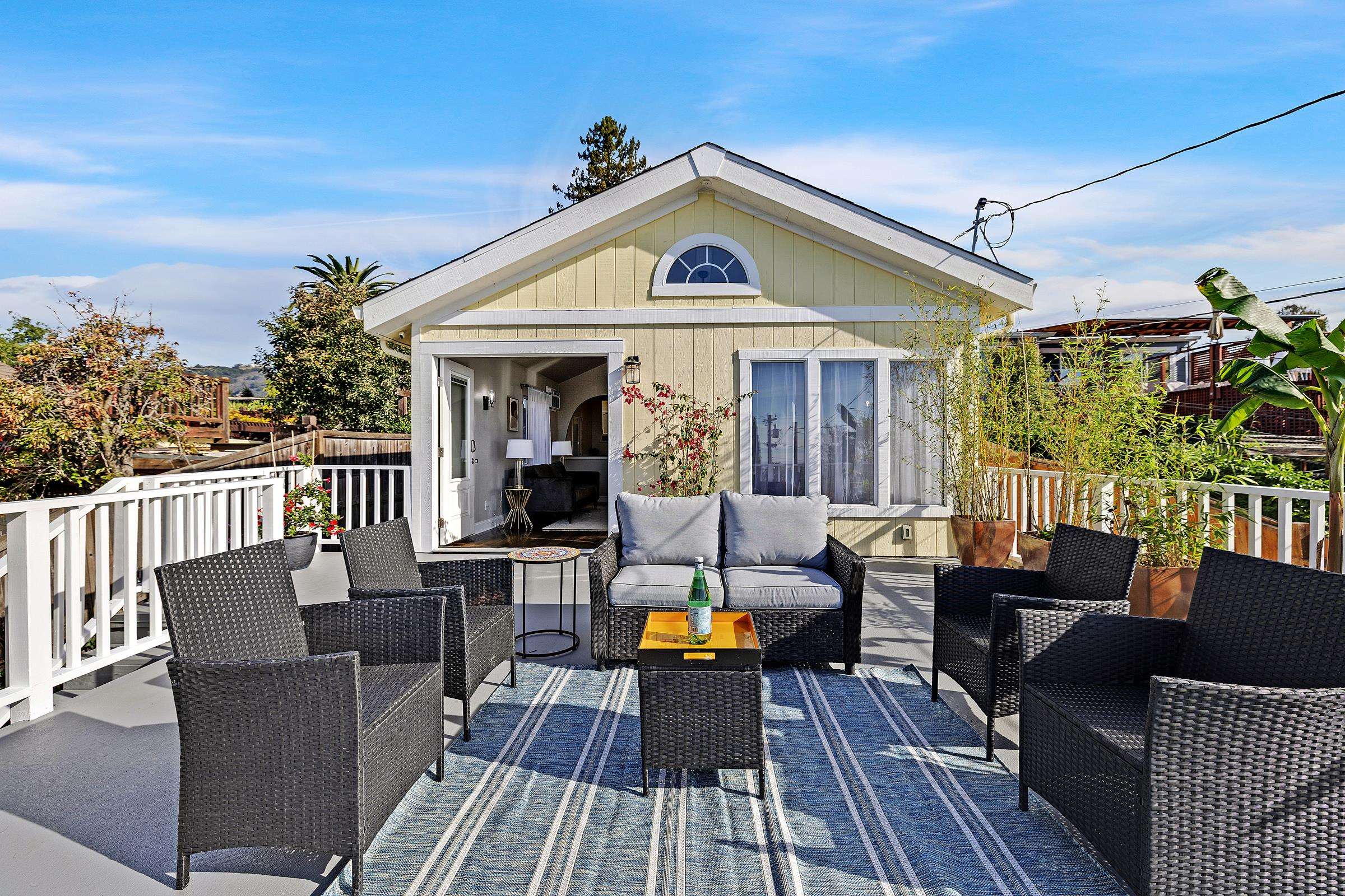 Detail Gallery Image 10 of 49 For 7554 Sunkist Dr, Oakland,  CA 94605 - 3 Beds | 2 Baths