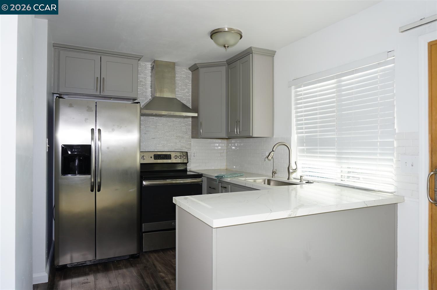 Detail Gallery Image 8 of 45 For 405 Don Fernando Way, San Jose,  CA 95123 - 3 Beds | 1/1 Baths