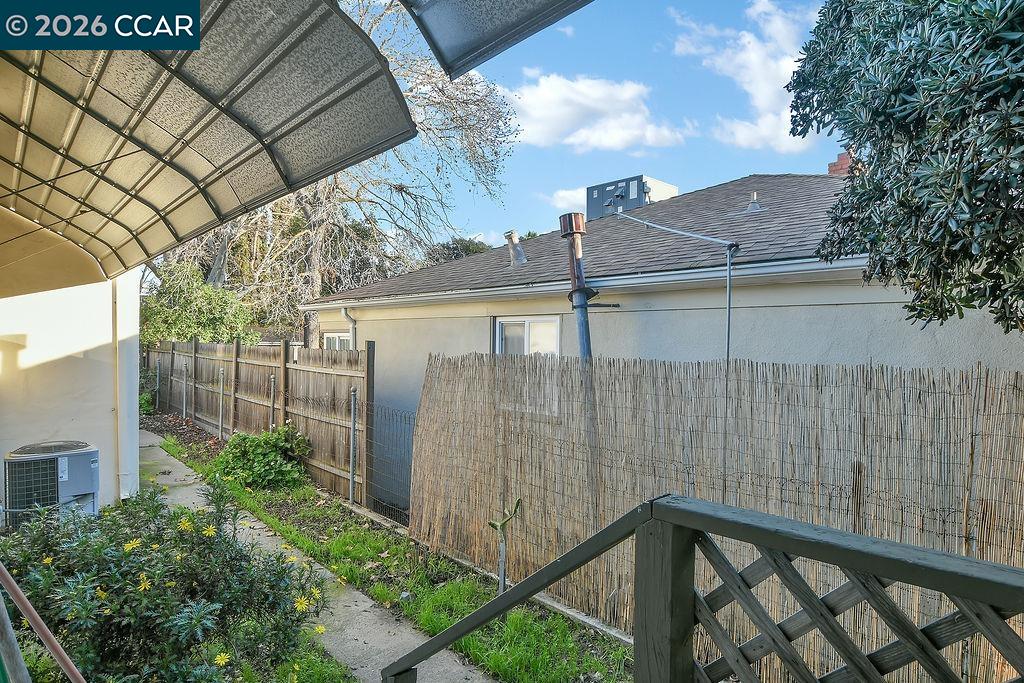 Detail Gallery Image 27 of 39 For 223 W 10th St, Antioch,  CA 94509 - 3 Beds | 1/1 Baths