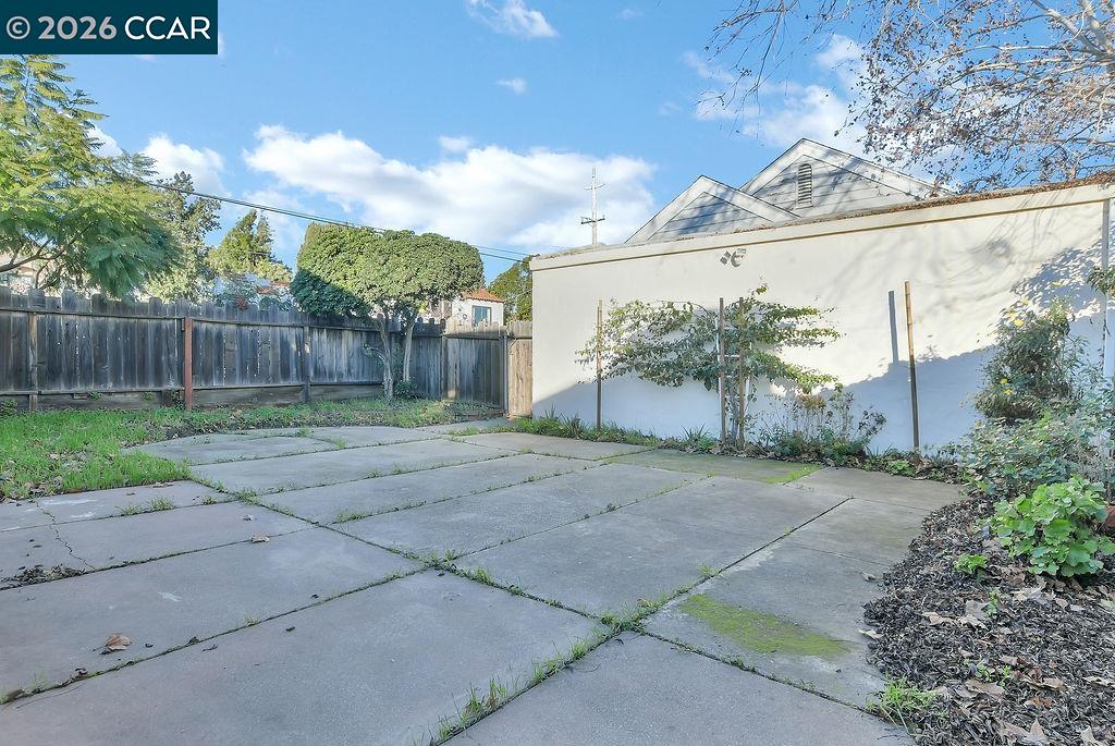 Detail Gallery Image 30 of 39 For 223 W 10th St, Antioch,  CA 94509 - 3 Beds | 1/1 Baths