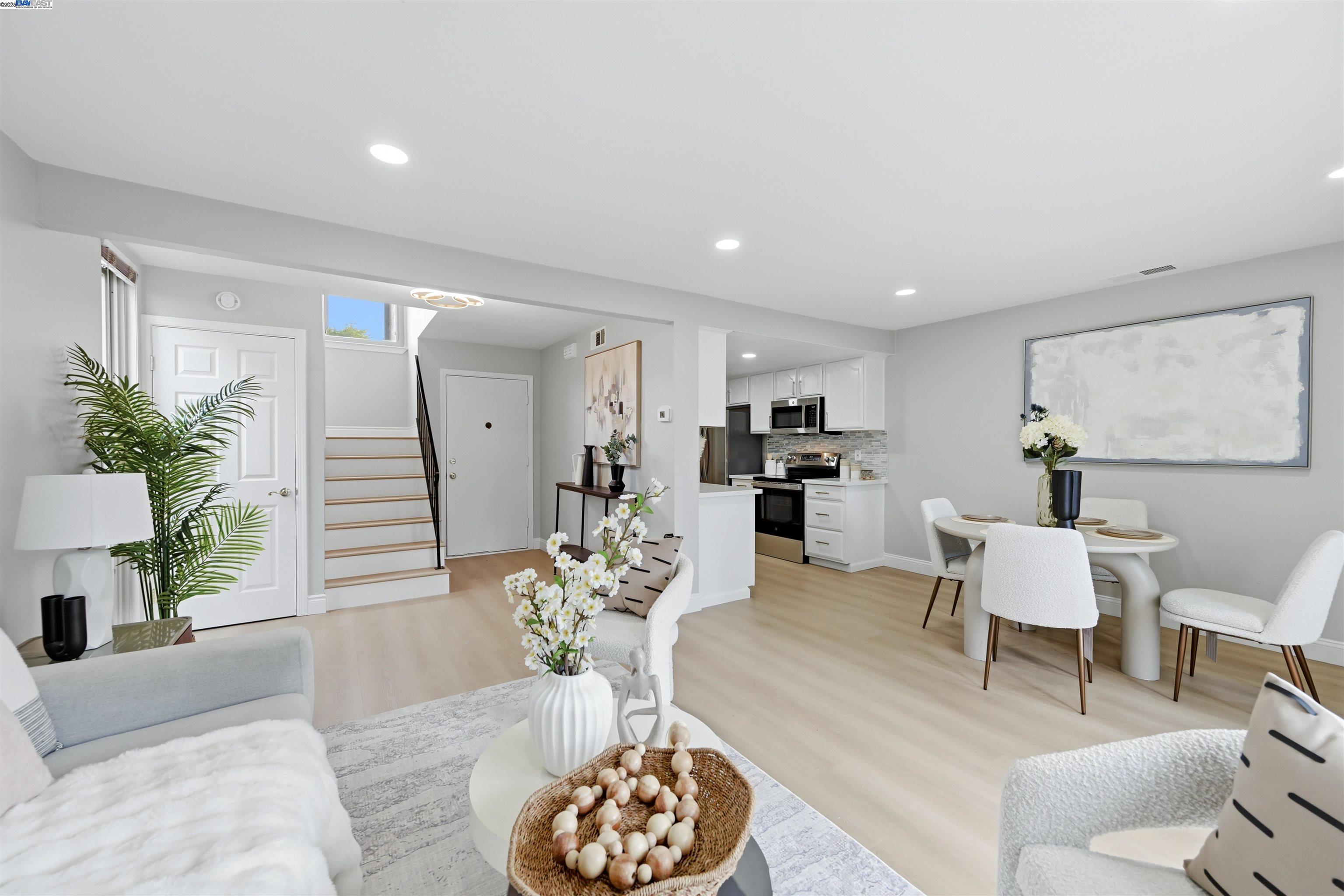 Photo #1: 41120963 Listing: Photo #1