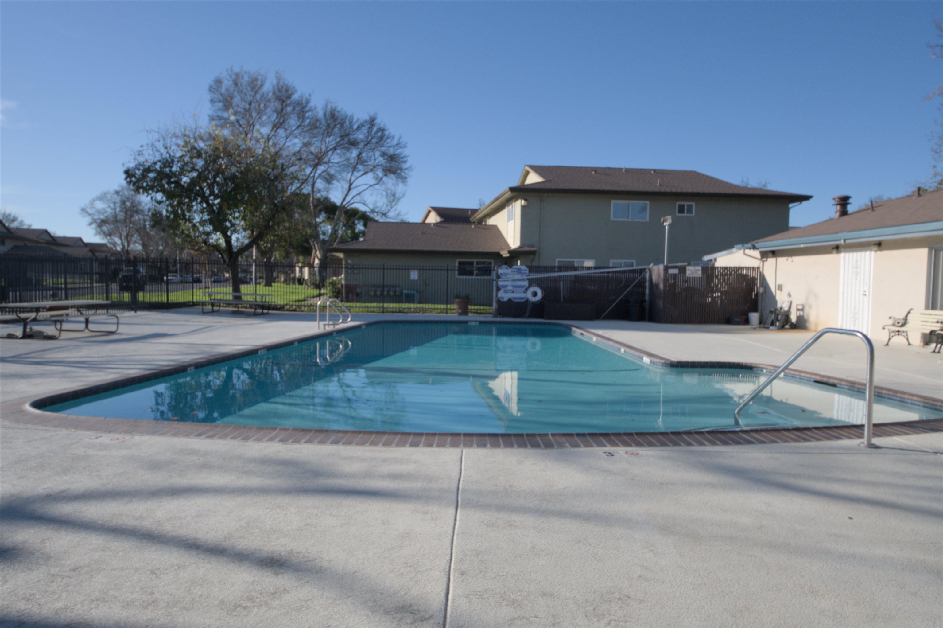 Detail Gallery Image 3 of 43 For 1214 Sycamore Dr #2,  Antioch,  CA 94509 - 2 Beds | 1 Baths