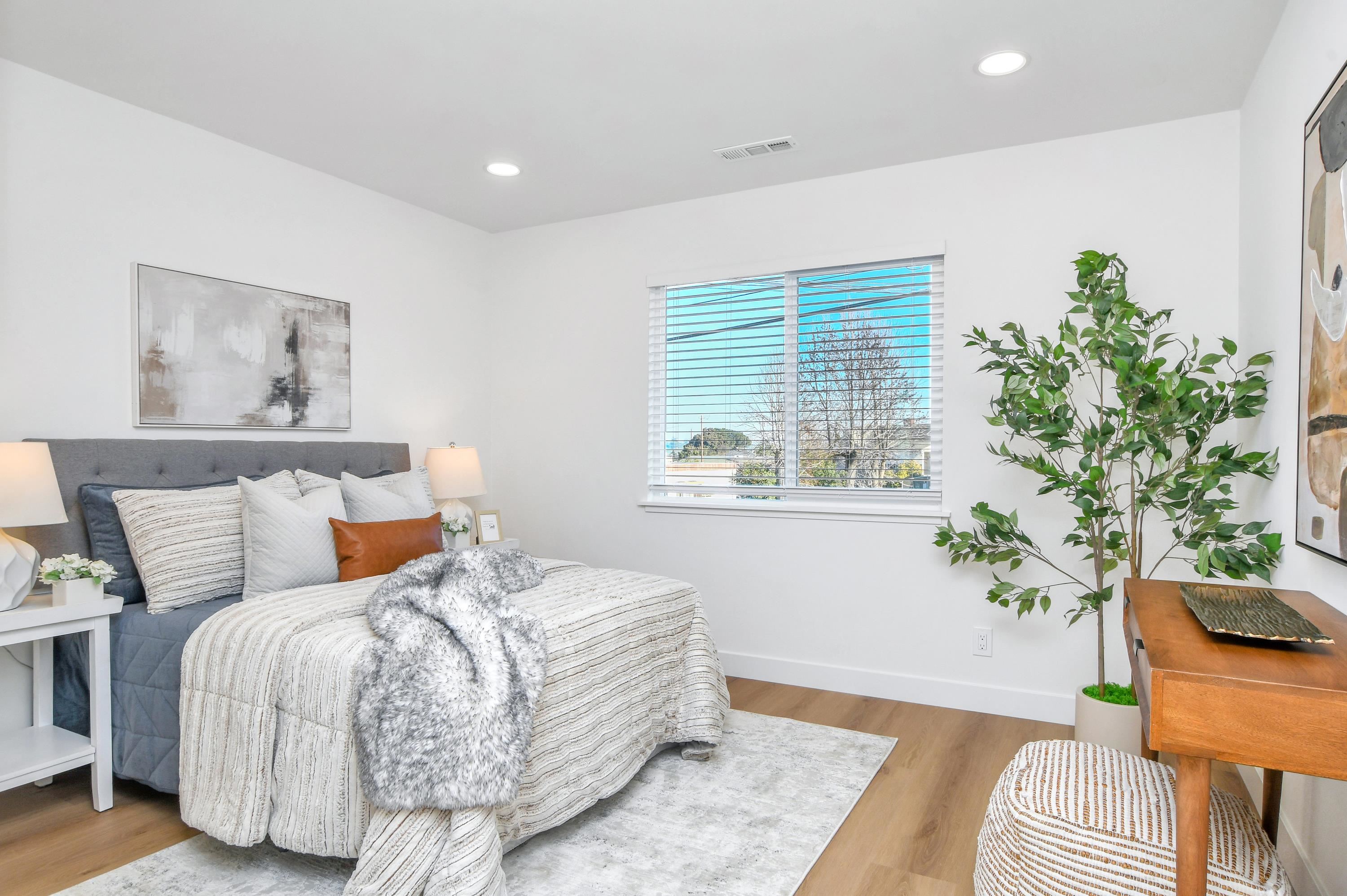 Detail Gallery Image 13 of 29 For 1351 Shell Ave, Martinez,  CA 94553 - 4 Beds | 2 Baths