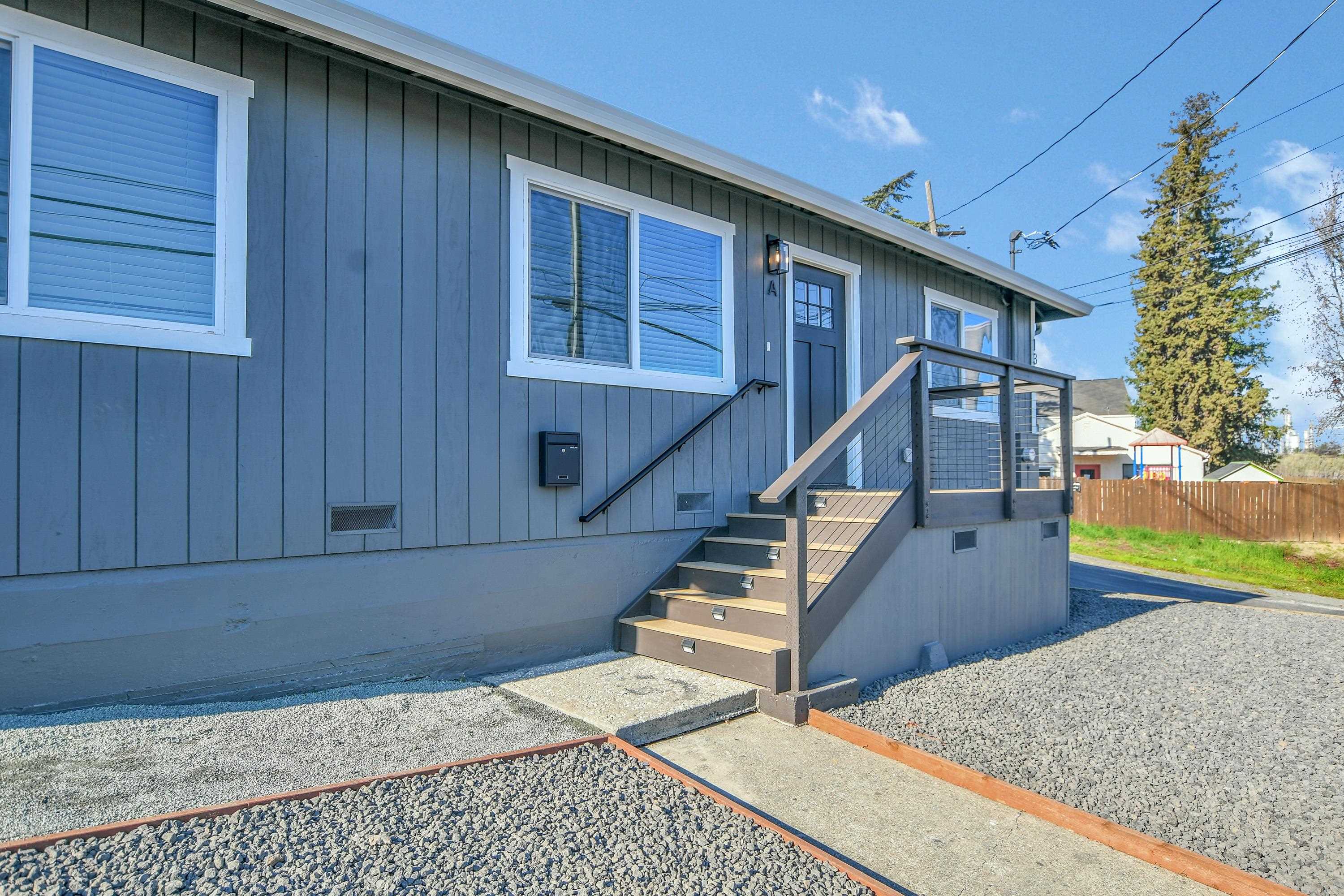 Detail Gallery Image 3 of 29 For 1351 Shell Ave, Martinez,  CA 94553 - 4 Beds | 2 Baths