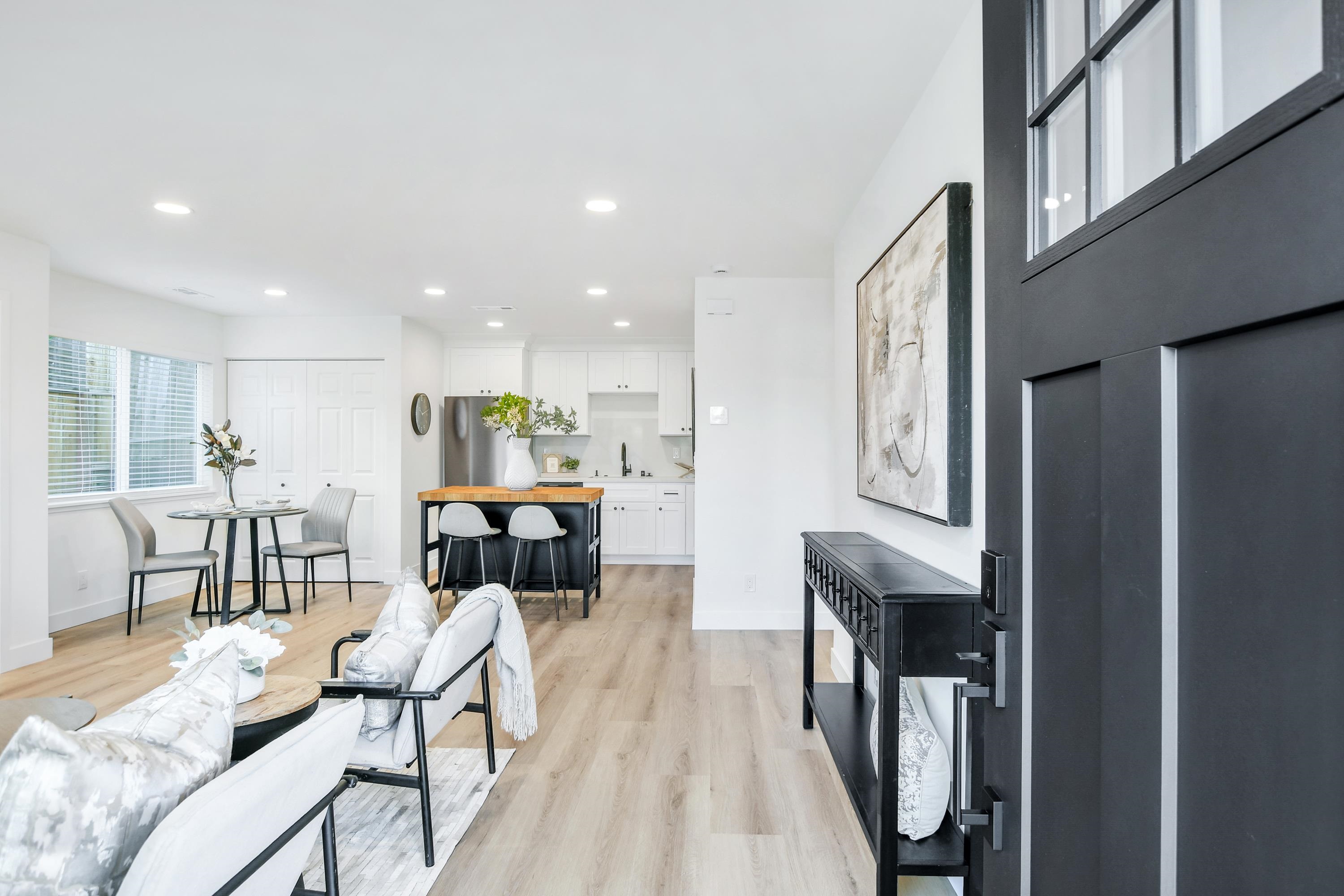 Detail Gallery Image 4 of 29 For 1351 Shell Ave, Martinez,  CA 94553 - 4 Beds | 2 Baths