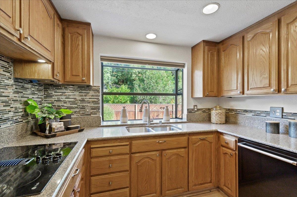 Photo #15: 41120968 Listing: Photo #15