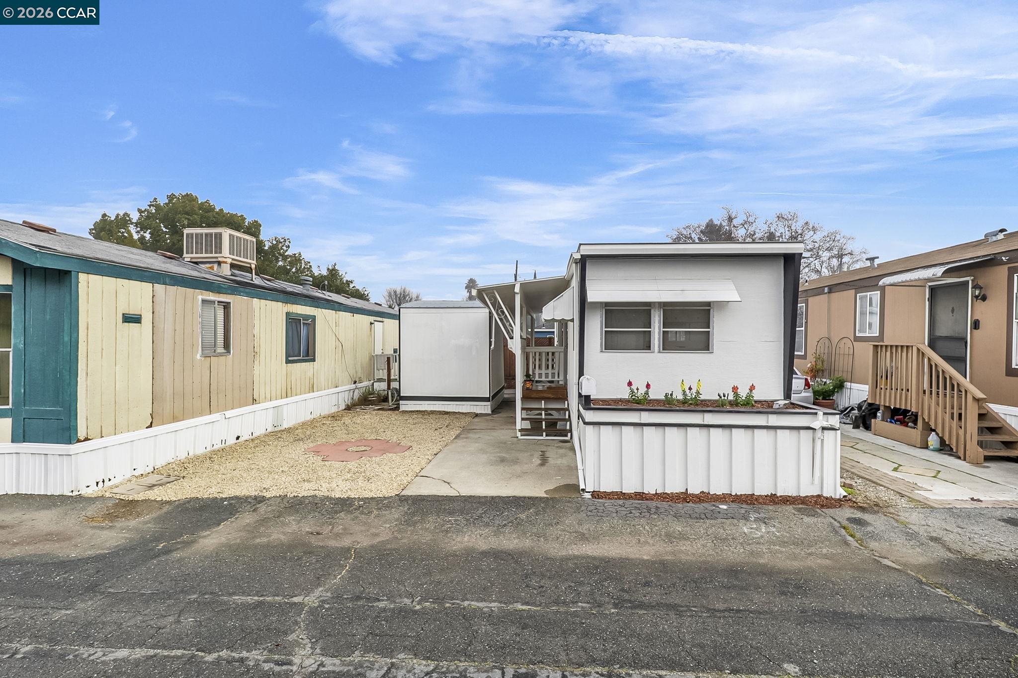 Detail Gallery Image 2 of 25 For 3466 Willow Pass Rd #54,  Concord,  CA 94519 - 2 Beds | 1 Baths