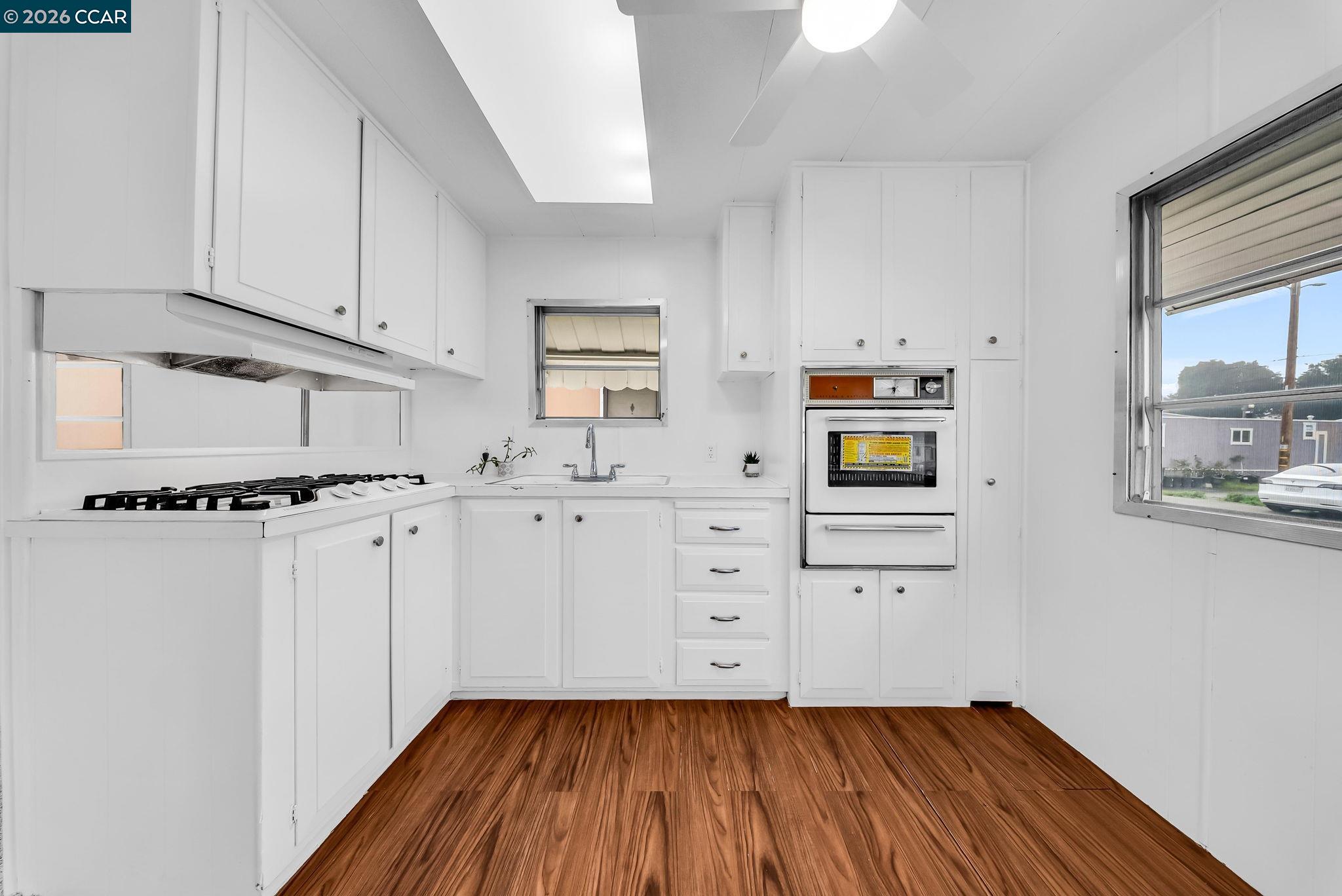 Detail Gallery Image 5 of 25 For 3466 Willow Pass Rd #54,  Concord,  CA 94519 - 2 Beds | 1 Baths