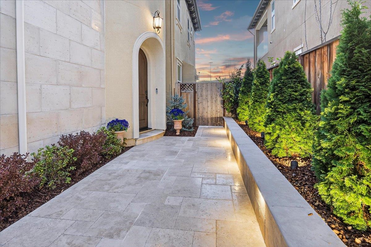 Detail Gallery Image 3 of 60 For 249 Zinnia Ct, San Ramon,  CA 94582 - 4 Beds | 3/1 Baths