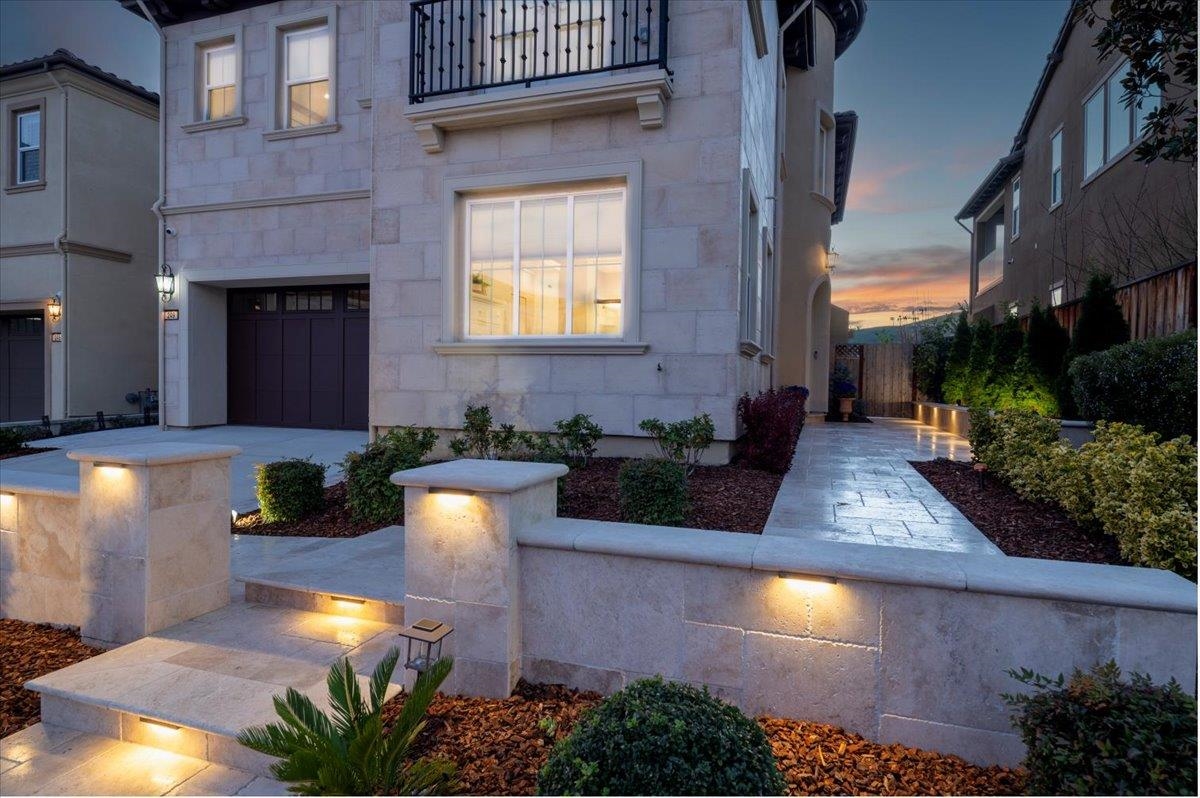 Detail Gallery Image 4 of 60 For 249 Zinnia Ct, San Ramon,  CA 94582 - 4 Beds | 3/1 Baths