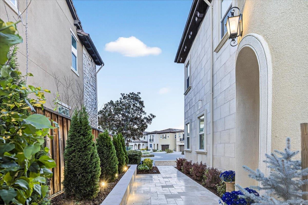 Detail Gallery Image 7 of 60 For 249 Zinnia Ct, San Ramon,  CA 94582 - 4 Beds | 3/1 Baths