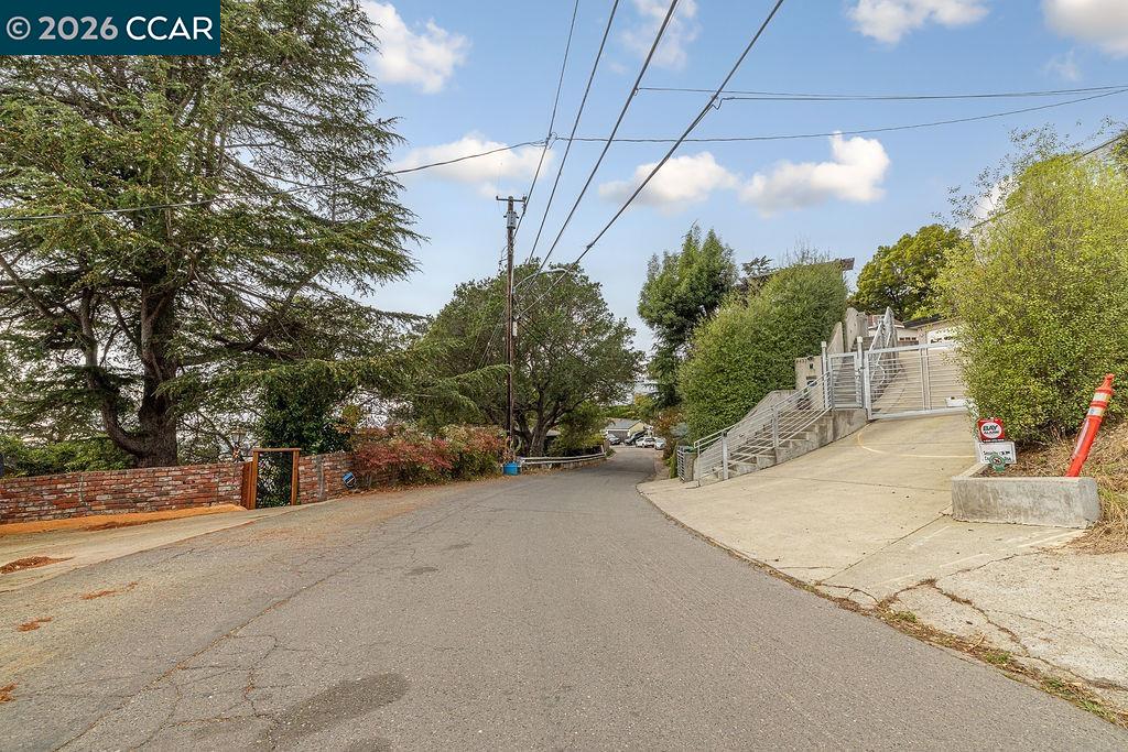 Detail Gallery Image 15 of 18 For 4445 Arcadia, Oakland,  CA 94602 - – Beds | – Baths