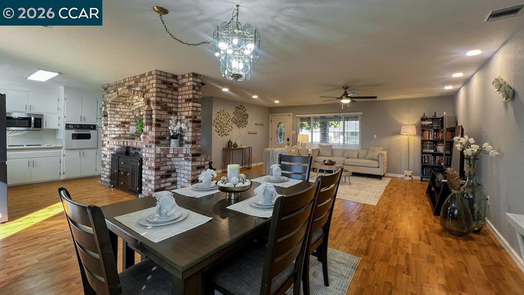 Detail Gallery Image 11 of 49 For 5510 Alaska Dr, Concord,  CA 94521 - 3 Beds | 2 Baths