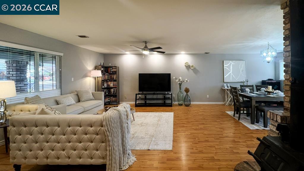 Detail Gallery Image 7 of 49 For 5510 Alaska Dr, Concord,  CA 94521 - 3 Beds | 2 Baths