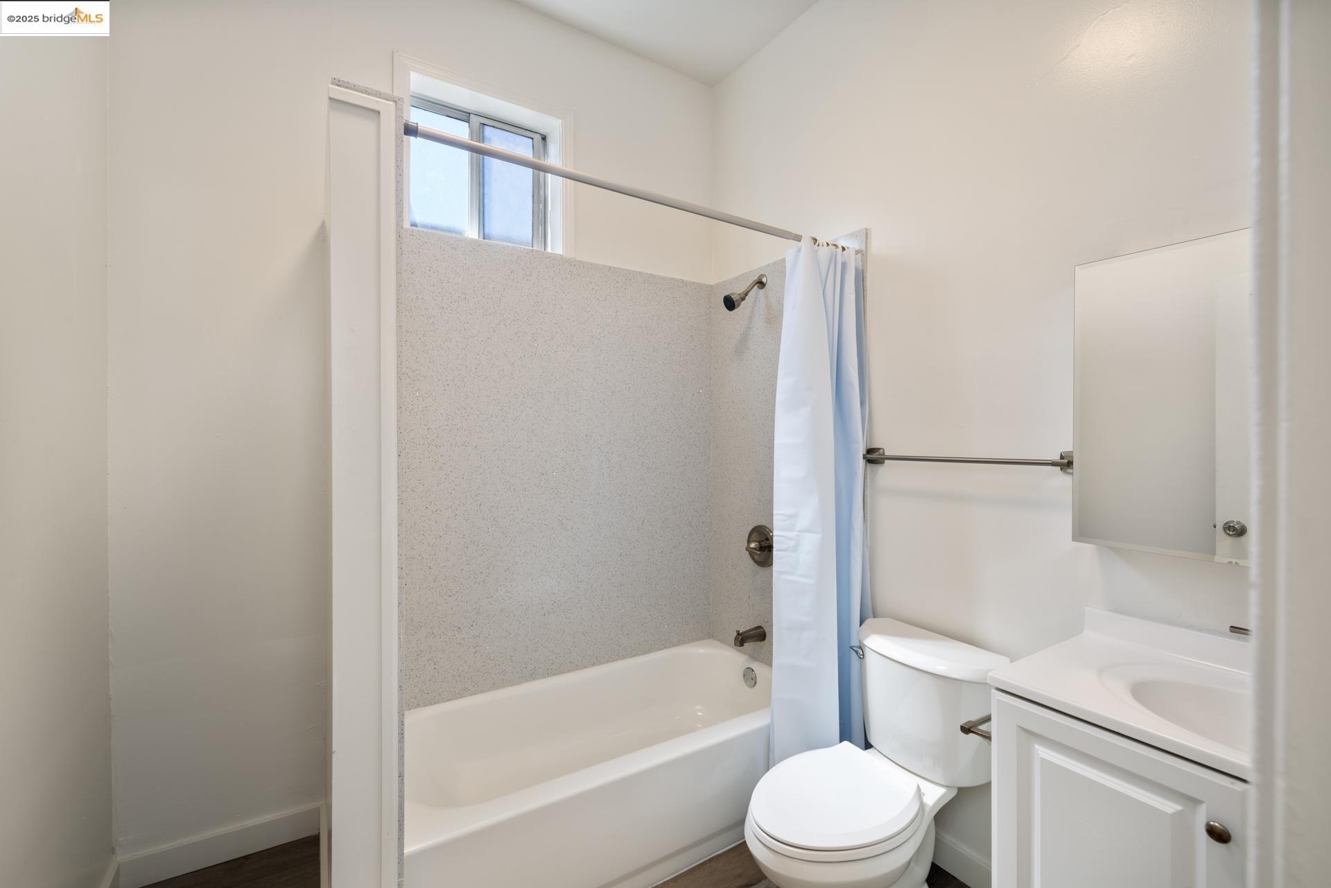 Detail Gallery Image 11 of 30 For 3403 Harlan St, Oakland,  CA 94608 - – Beds | – Baths