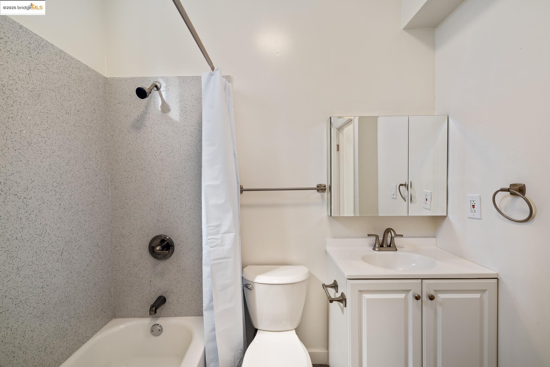 Detail Gallery Image 12 of 30 For 3403 Harlan St, Oakland,  CA 94608 - – Beds | – Baths