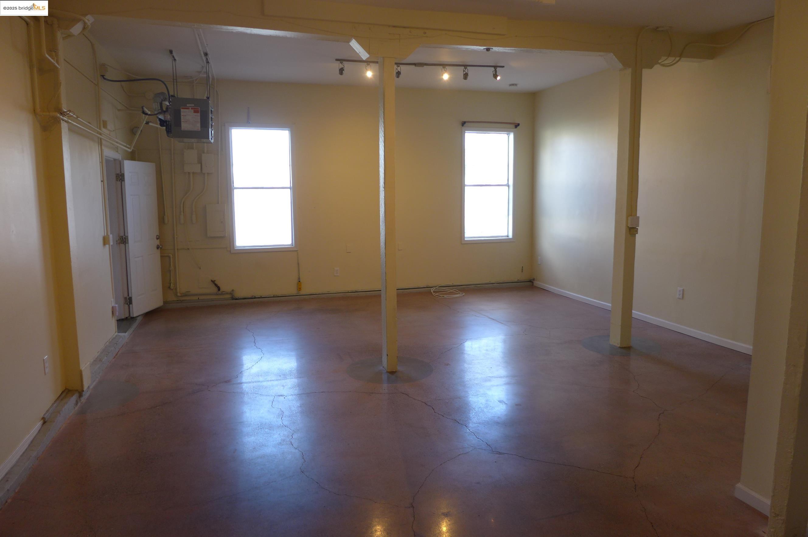 Detail Gallery Image 19 of 30 For 3403 Harlan St, Oakland,  CA 94608 - – Beds | – Baths