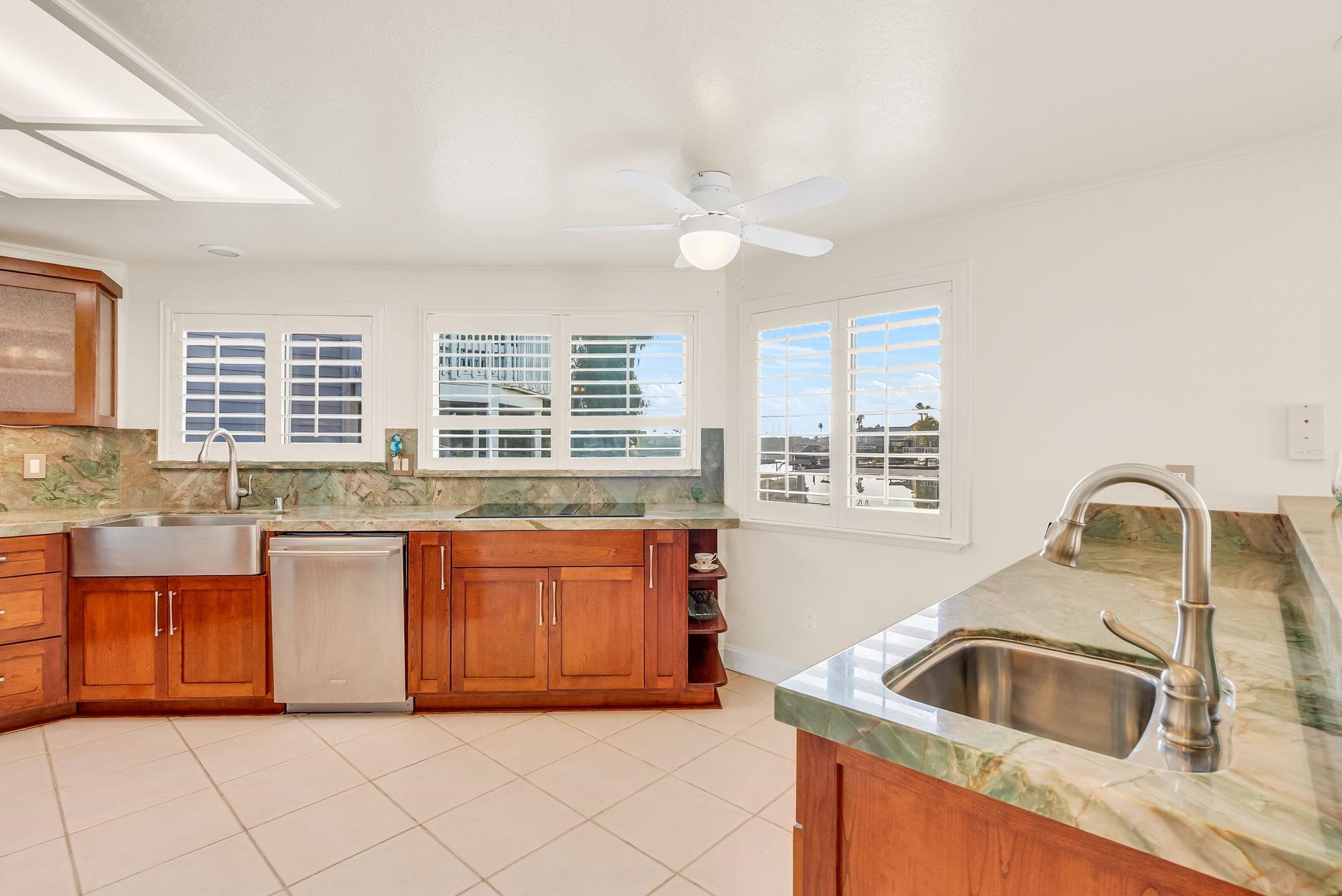 Detail Gallery Image 13 of 59 For 2102 Portside Court, Discovery Bay,  CA 94509-9999 - 3 Beds | 2 Baths