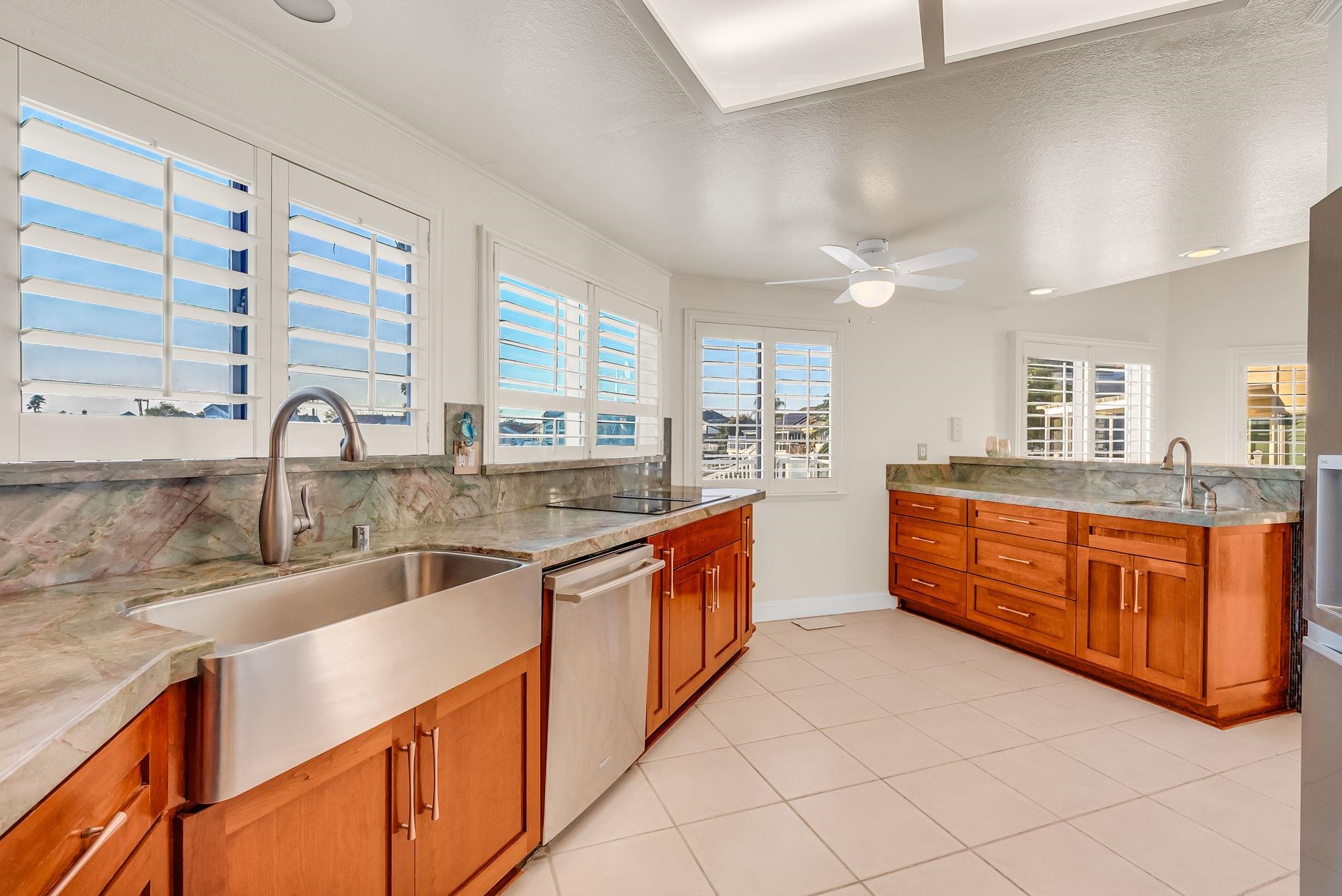 Detail Gallery Image 16 of 59 For 2102 Portside Court, Discovery Bay,  CA 94509-9999 - 3 Beds | 2 Baths