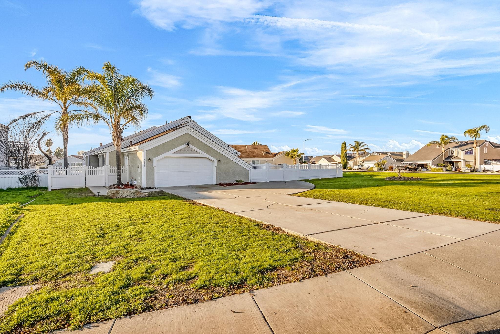 Detail Gallery Image 4 of 59 For 2102 Portside Court, Discovery Bay,  CA 94509-9999 - 3 Beds | 2 Baths