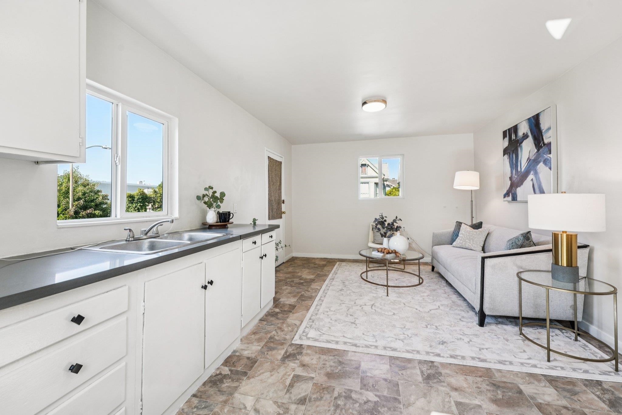 Detail Gallery Image 15 of 31 For 1549 5th Ave, Oakland,  CA 94606 - 4 Beds | 2 Baths