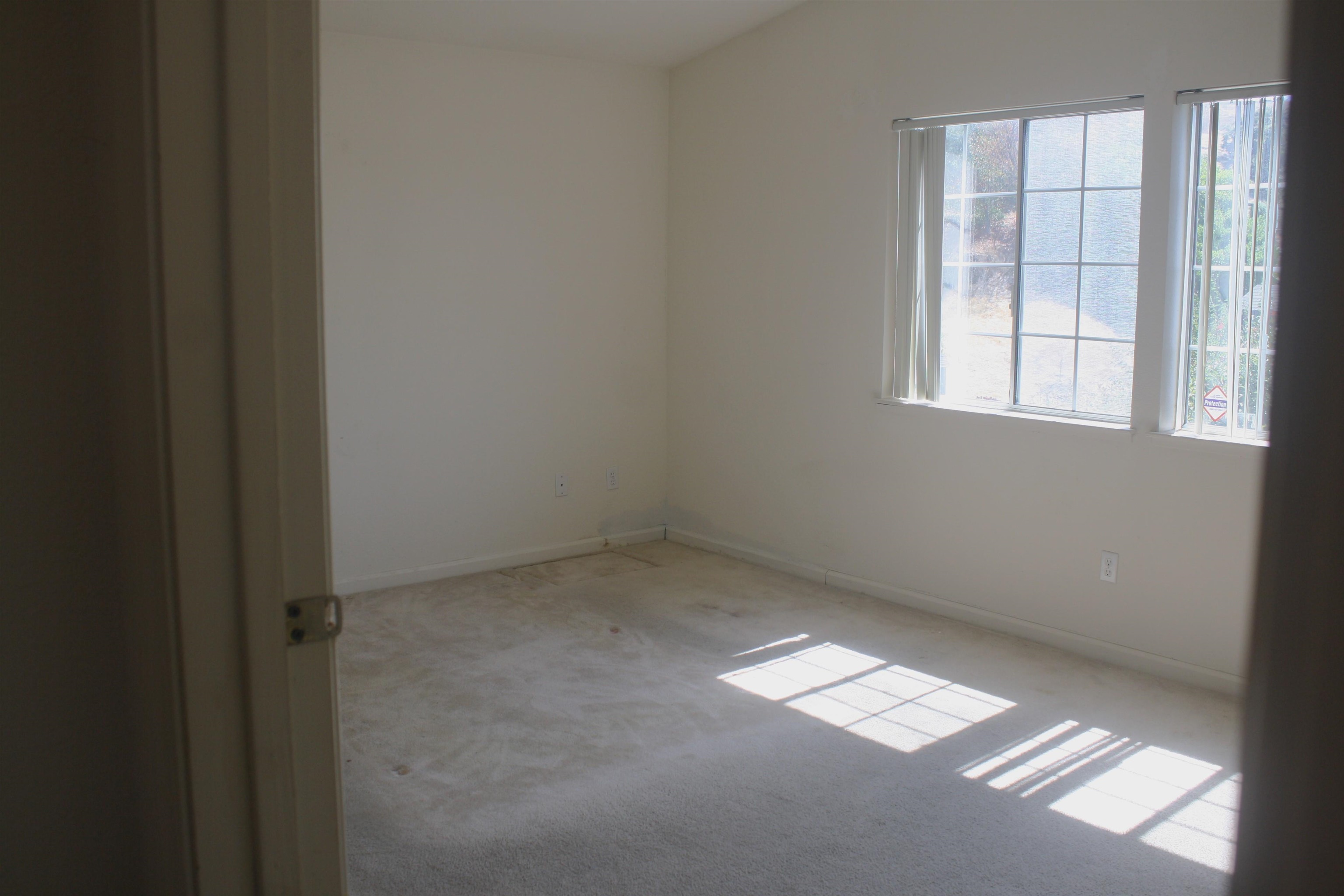 Detail Gallery Image 20 of 33 For 2011 Agate Ct, Vallejo,  CA 94591 - 5 Beds | 3 Baths