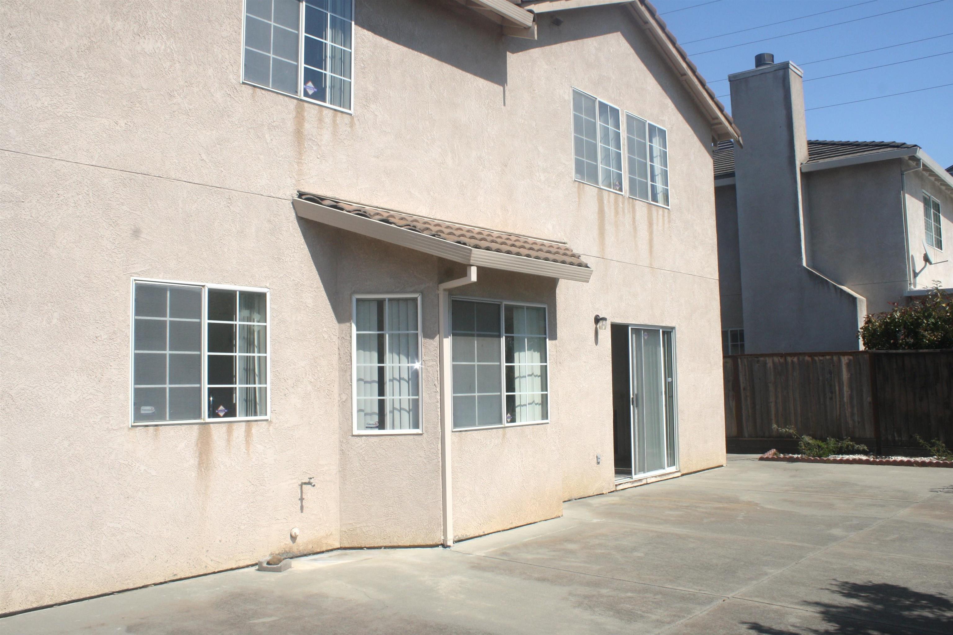 Detail Gallery Image 27 of 33 For 2011 Agate Ct, Vallejo,  CA 94591 - 5 Beds | 3 Baths