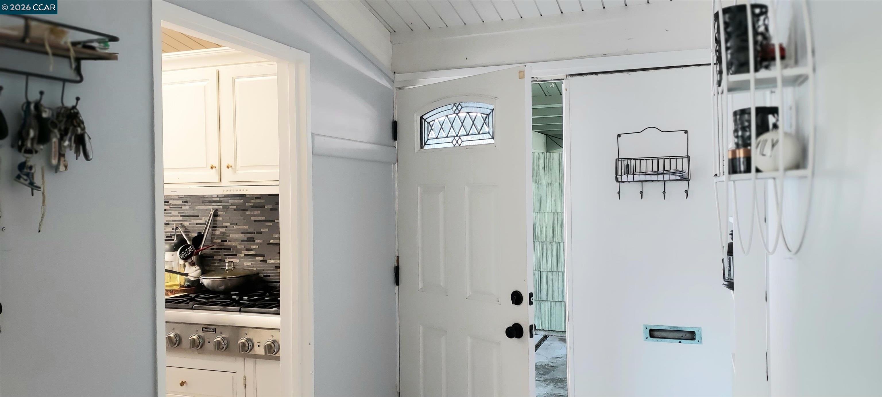 Detail Gallery Image 3 of 20 For 1712 Oakmead Dr, Concord,  CA 94520 - 3 Beds | 2 Baths