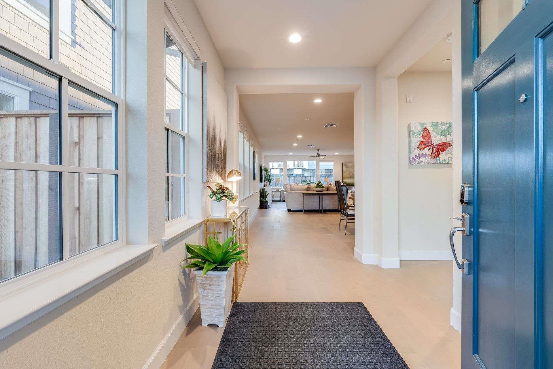 Detail Gallery Image 3 of 44 For 32613 Singh Circle, Union City,  CA 94587 - 4 Beds | 4 Baths