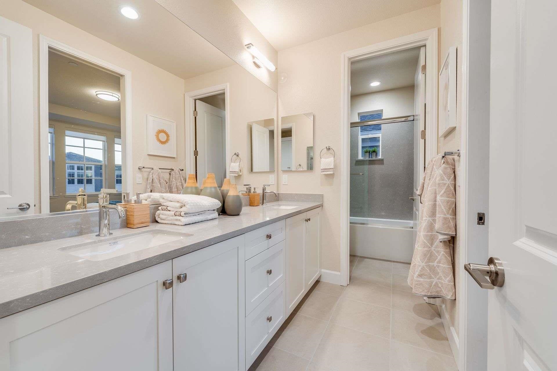 Detail Gallery Image 24 of 44 For 32613 Singh Circle, Union City,  CA 94587 - 4 Beds | 4 Baths