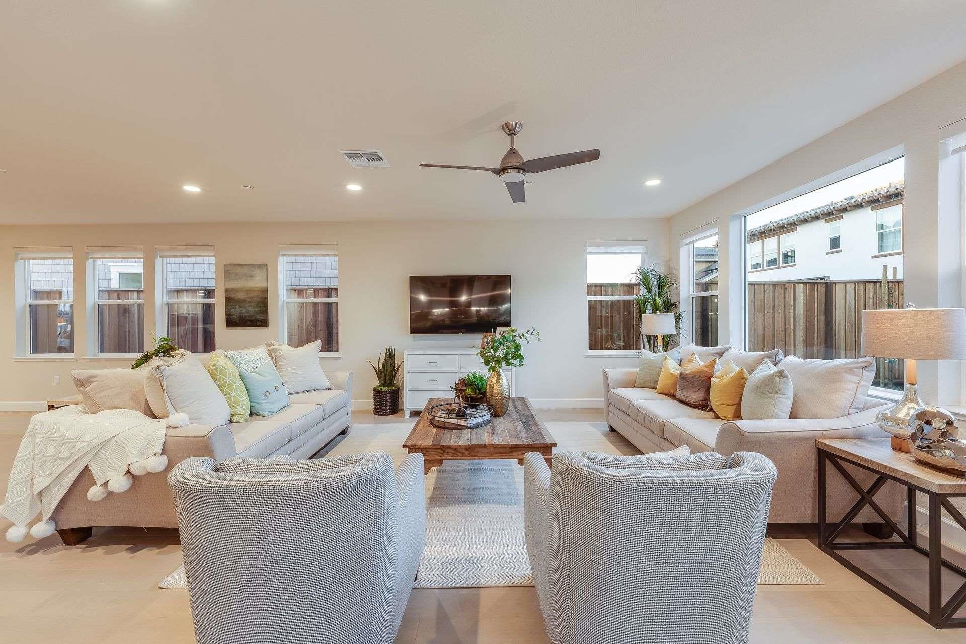 Detail Gallery Image 10 of 44 For 32613 Singh Circle, Union City,  CA 94587 - 4 Beds | 4 Baths