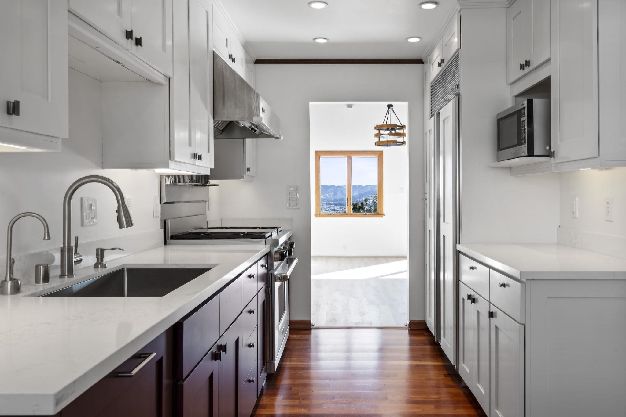 Detail Gallery Image 31 of 60 For 260 Amber Dr, San Francisco,  CA 94131 - 5 Beds | 3 Baths