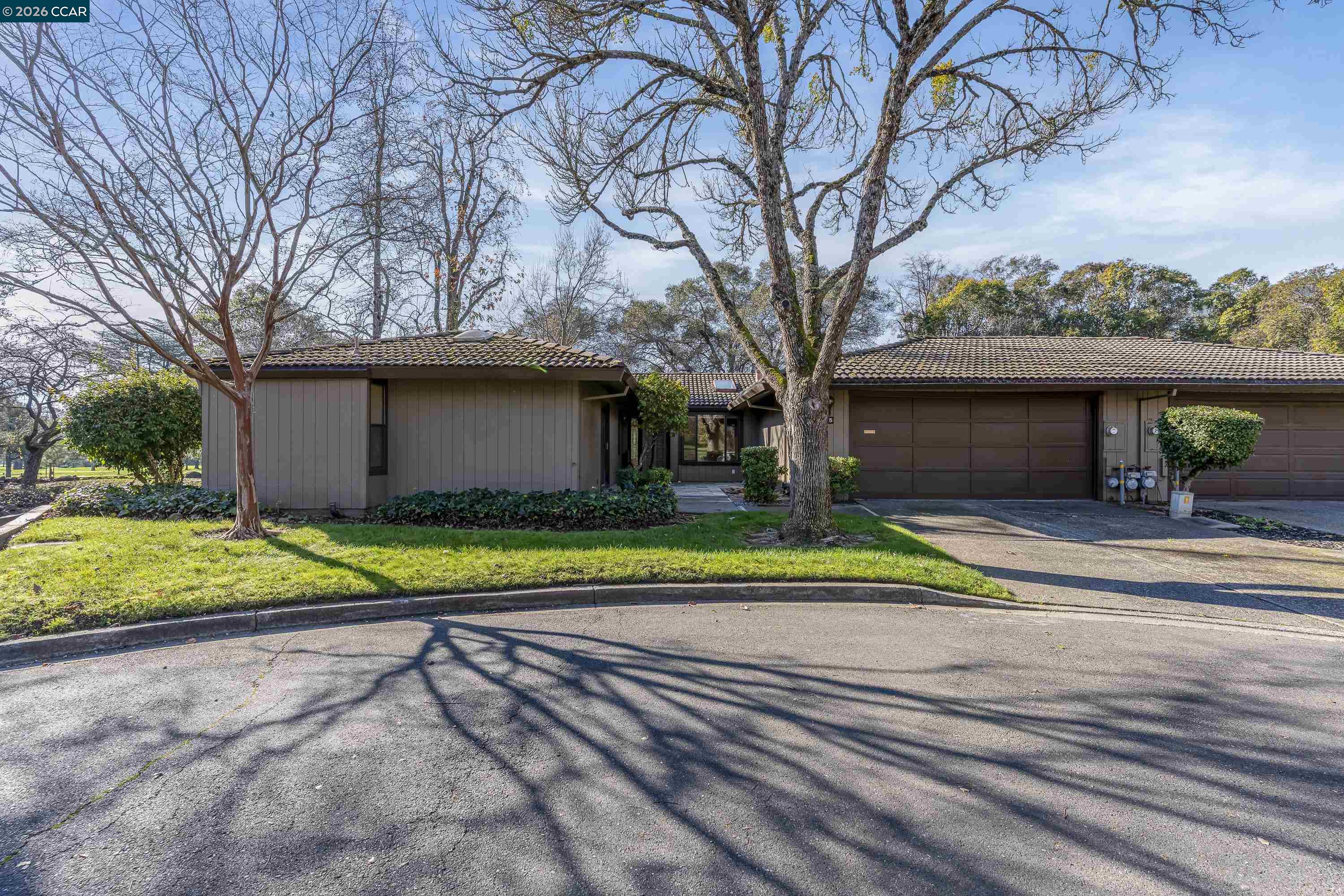 Front Image Thumbnail for CC41121010