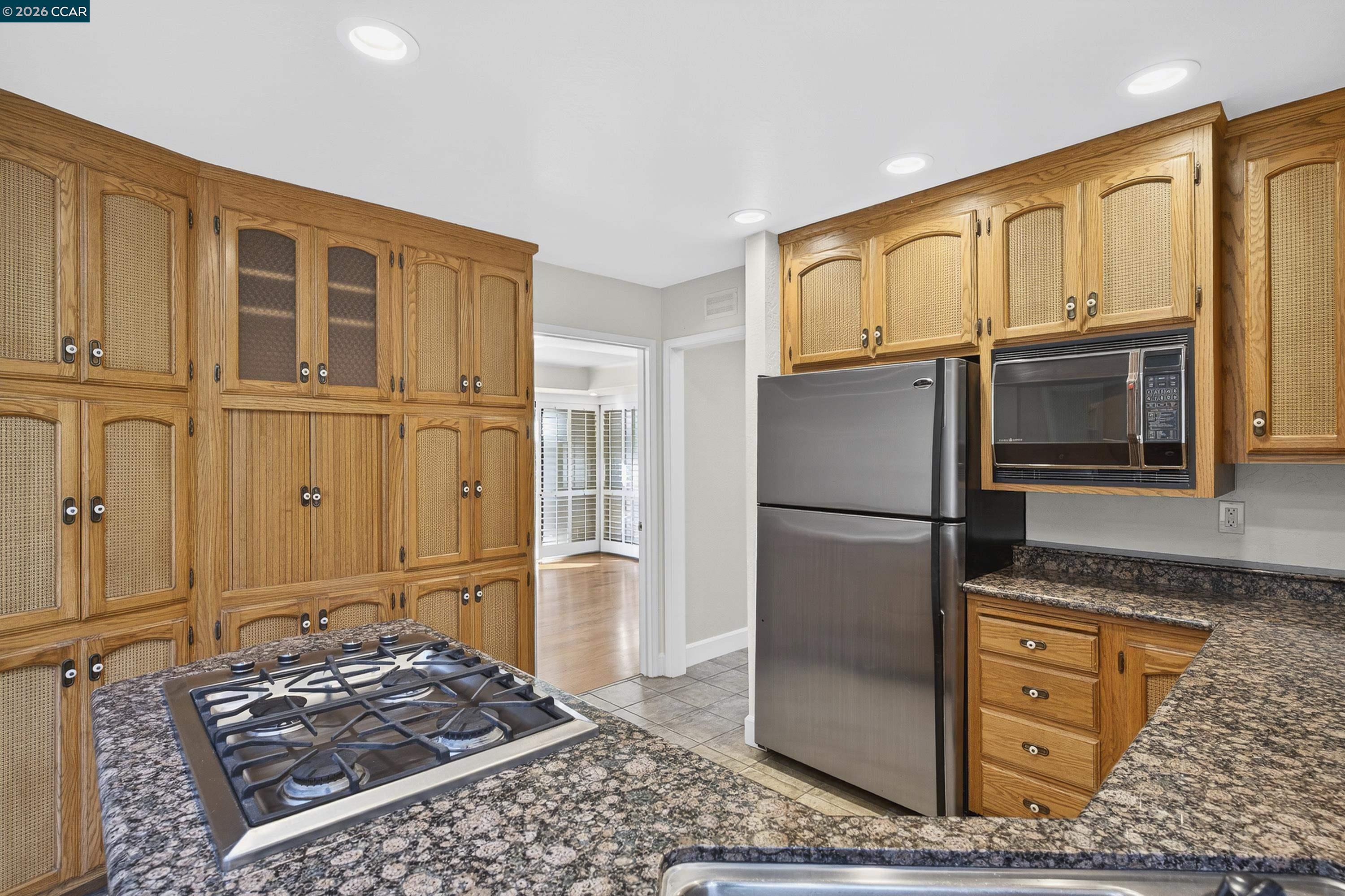 Detail Gallery Image 18 of 60 For 15 Fairway Pl, Fairfield,  CA 94534 - 2 Beds | 2 Baths