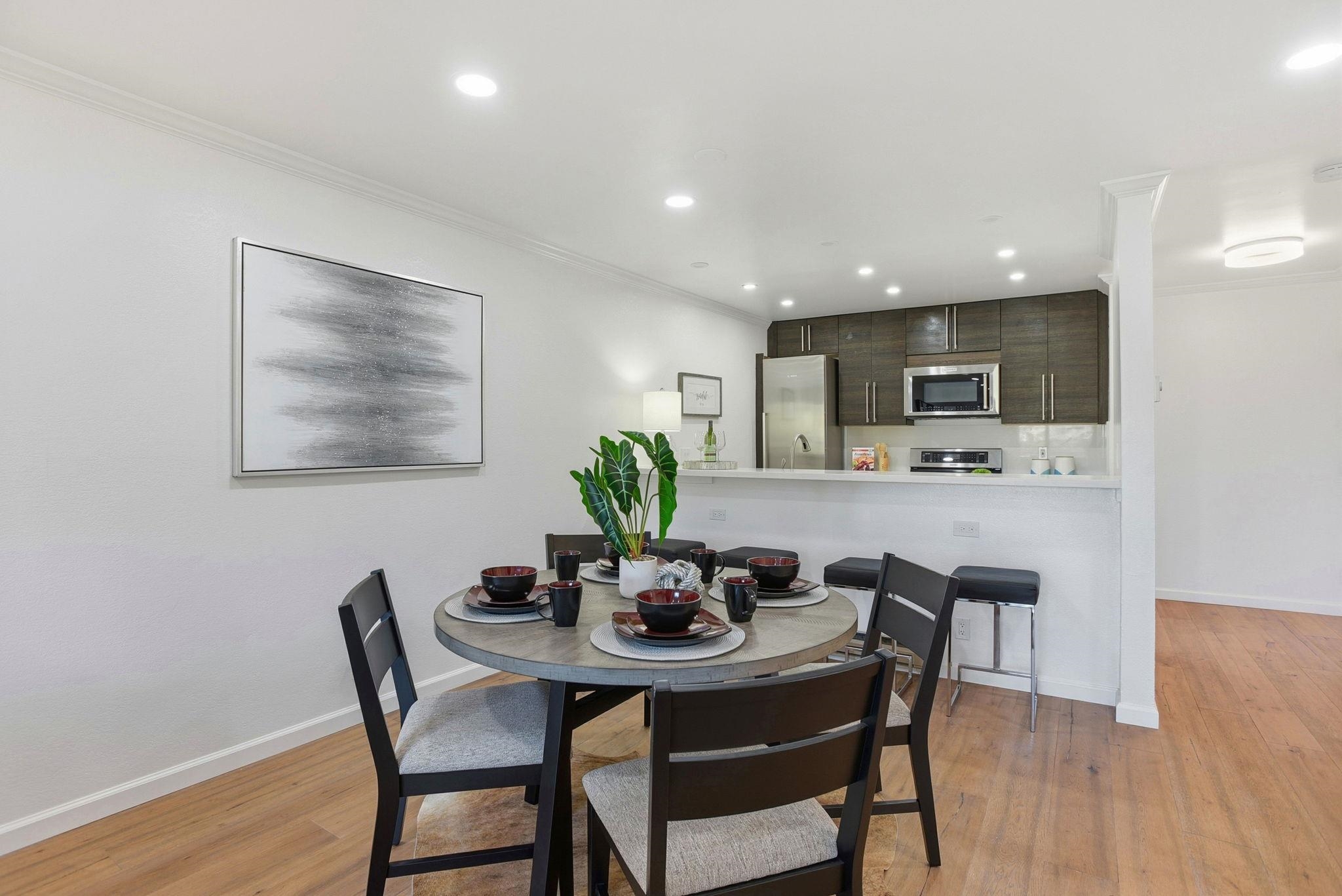 Detail Gallery Image 11 of 39 For 1685 Bayridge Way #208,  San Mateo,  CA 94402 - 2 Beds | 2 Baths