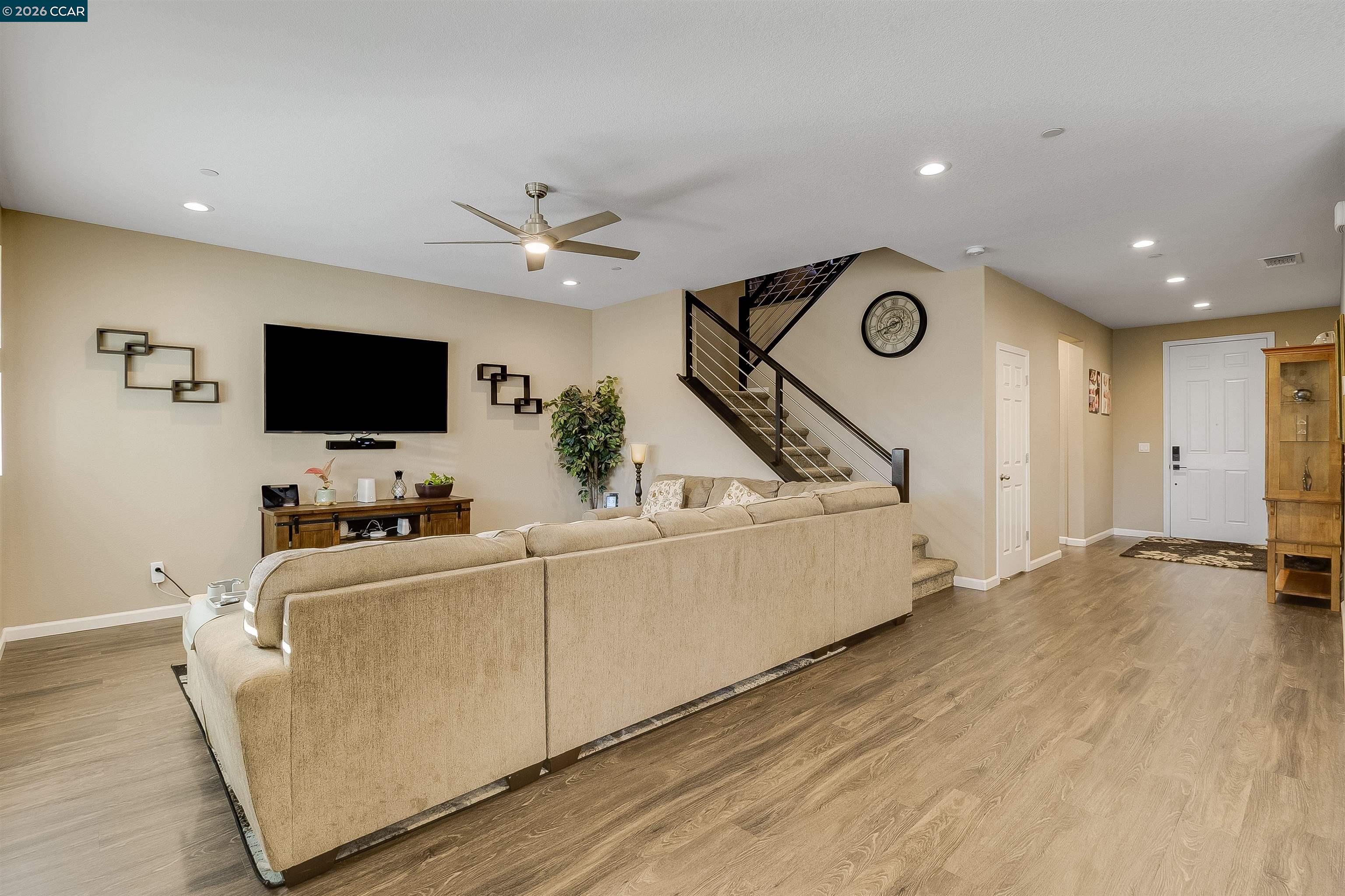 Detail Gallery Image 13 of 58 For 515 W Cherry St, Dixon,  CA 95620 - 4 Beds | 2/1 Baths