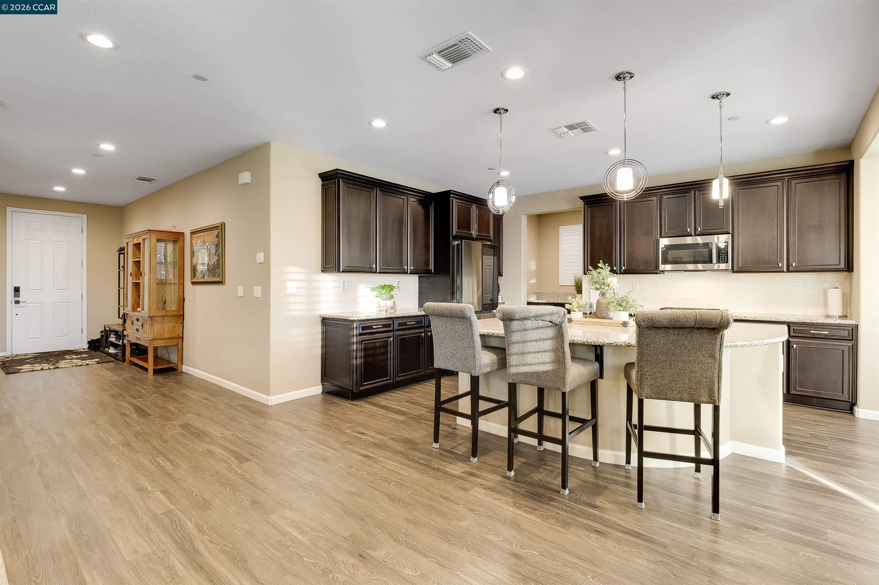 Detail Gallery Image 16 of 58 For 515 W Cherry St, Dixon,  CA 95620 - 4 Beds | 2/1 Baths