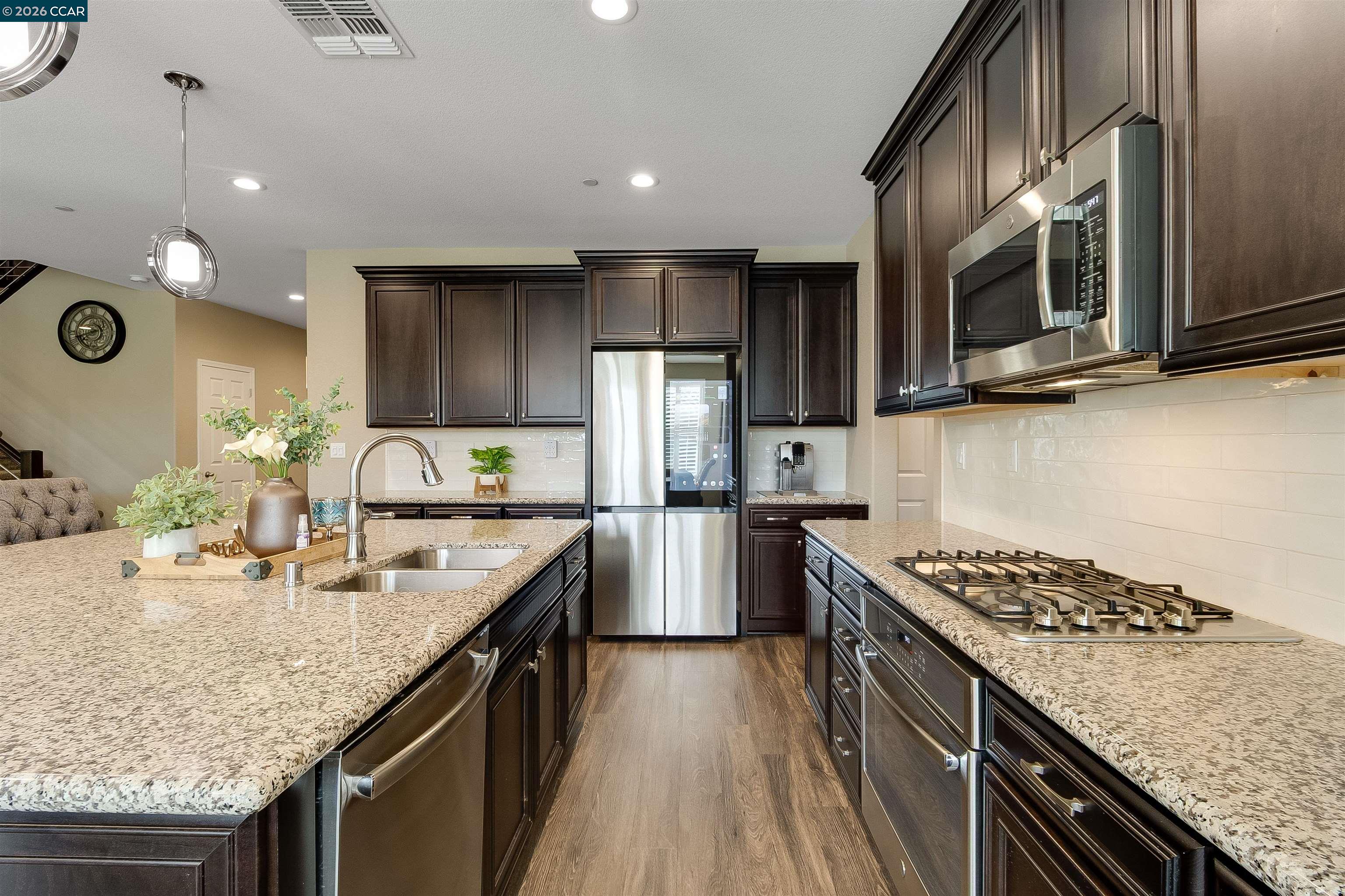 Detail Gallery Image 23 of 58 For 515 W Cherry St, Dixon,  CA 95620 - 4 Beds | 2/1 Baths