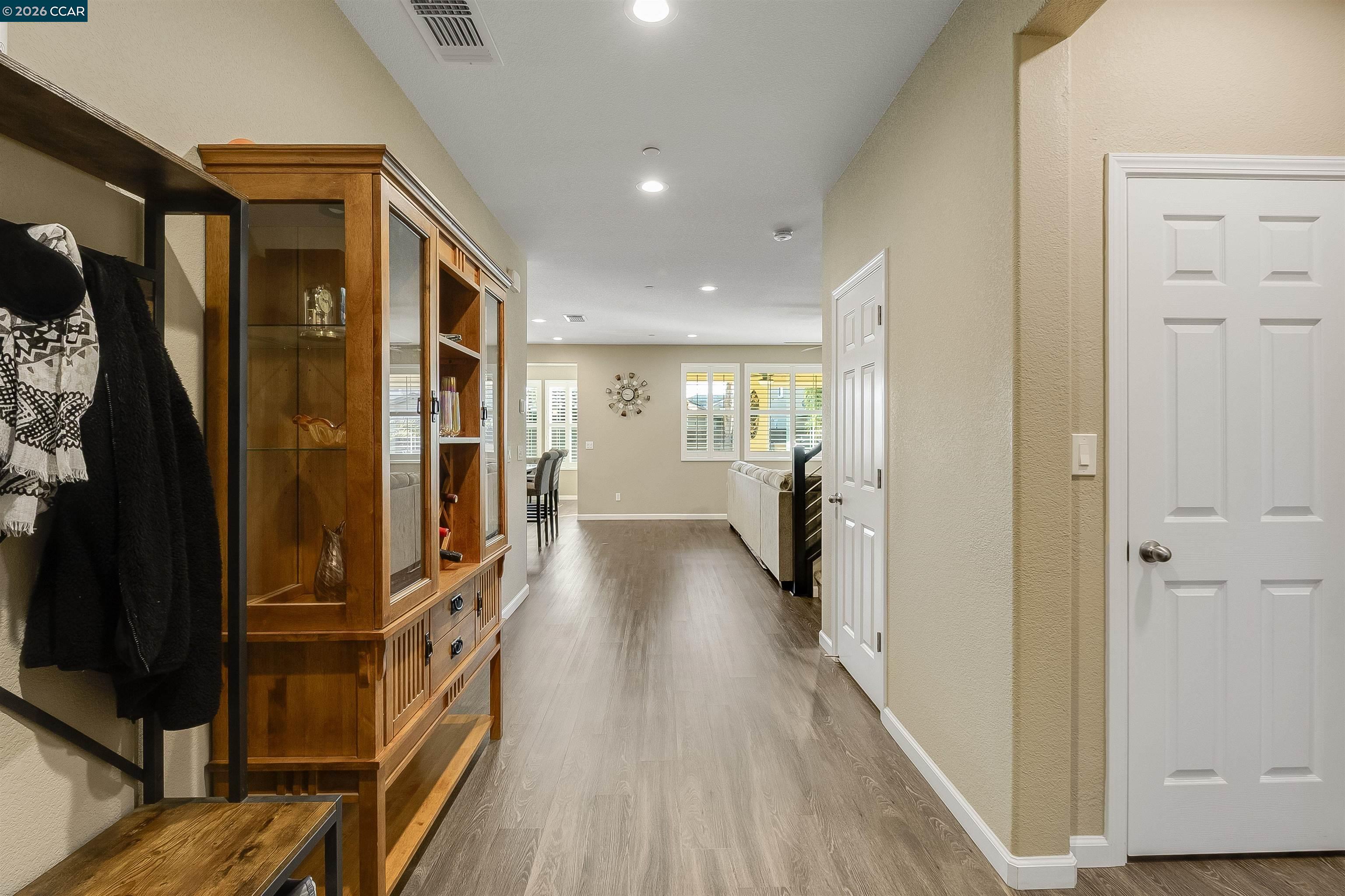 Detail Gallery Image 7 of 58 For 515 W Cherry St, Dixon,  CA 95620 - 4 Beds | 2/1 Baths