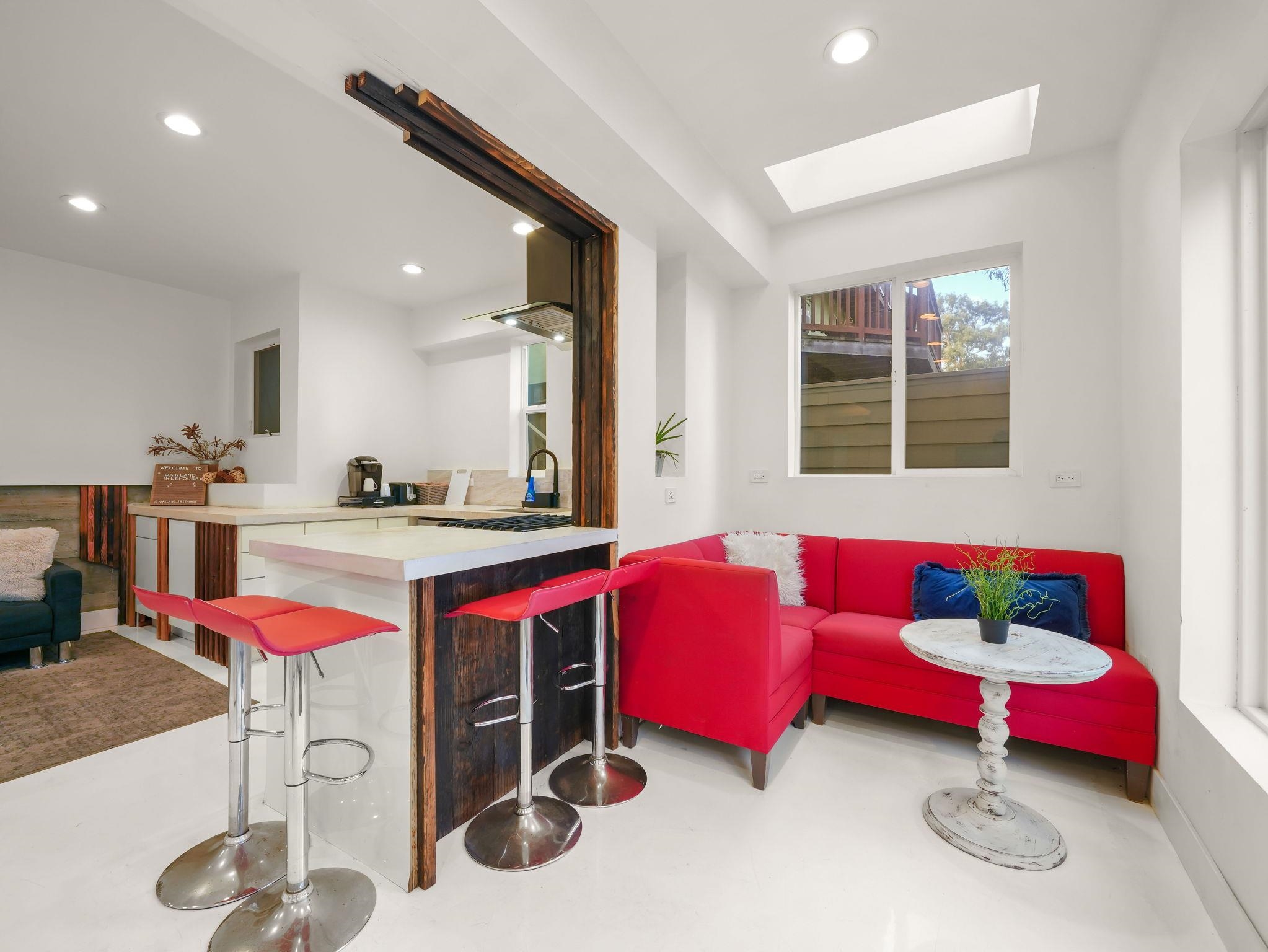 Detail Gallery Image 29 of 48 For 6208 Oakdale Ave, Oakland,  CA 94605 - 4 Beds | 3 Baths