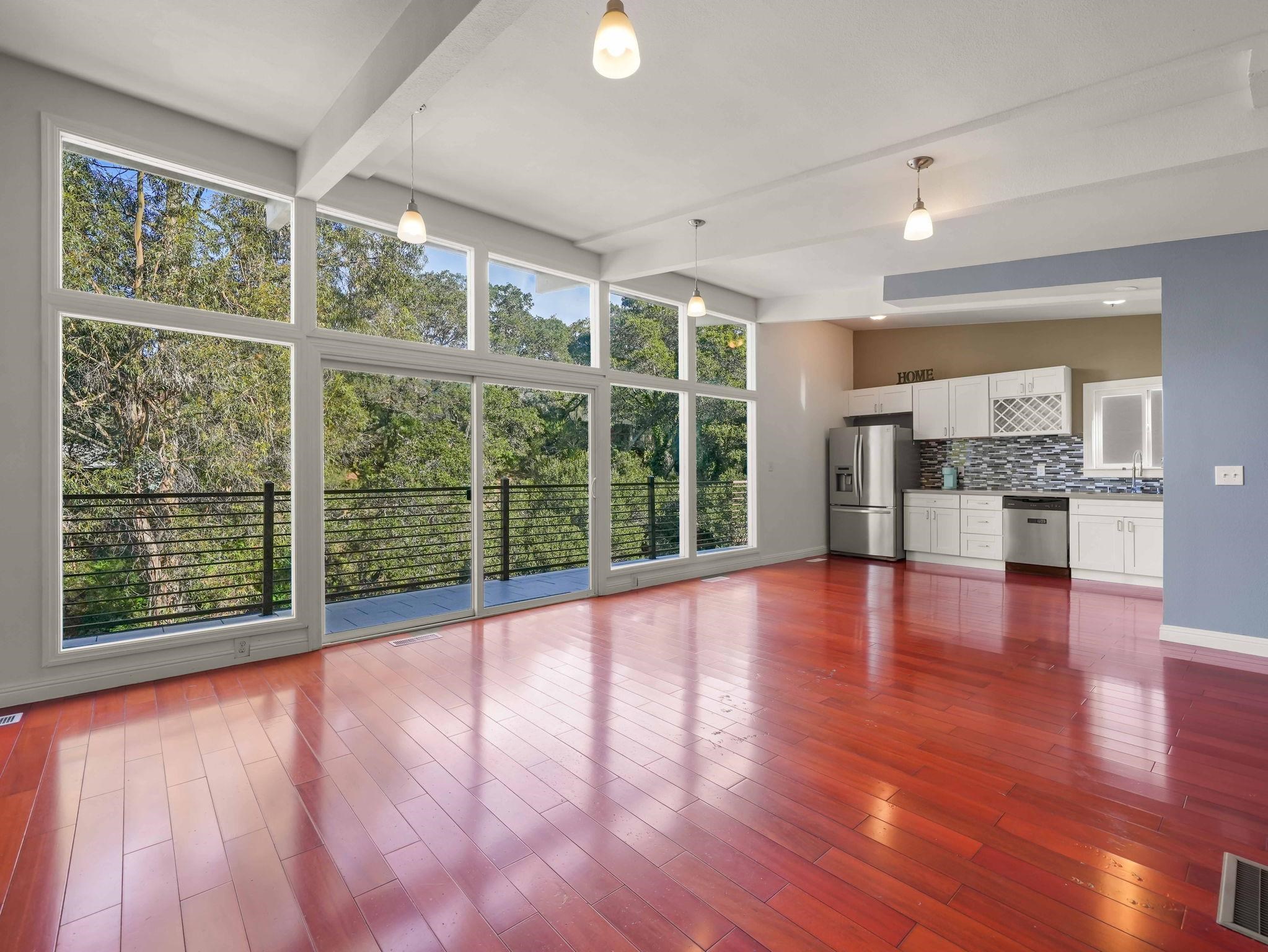 Detail Gallery Image 6 of 48 For 6208 Oakdale Ave, Oakland,  CA 94605 - 4 Beds | 3 Baths