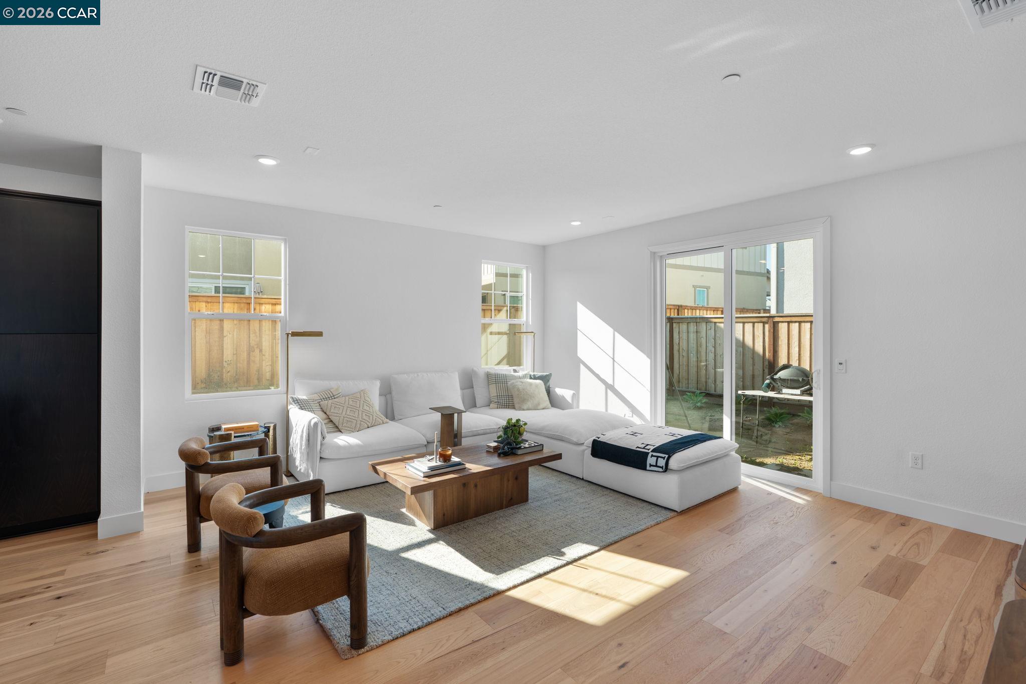 Detail Gallery Image 15 of 58 For 2529 Lake Club Dr, Fairfield,  CA 94533 - 4 Beds | 3/1 Baths