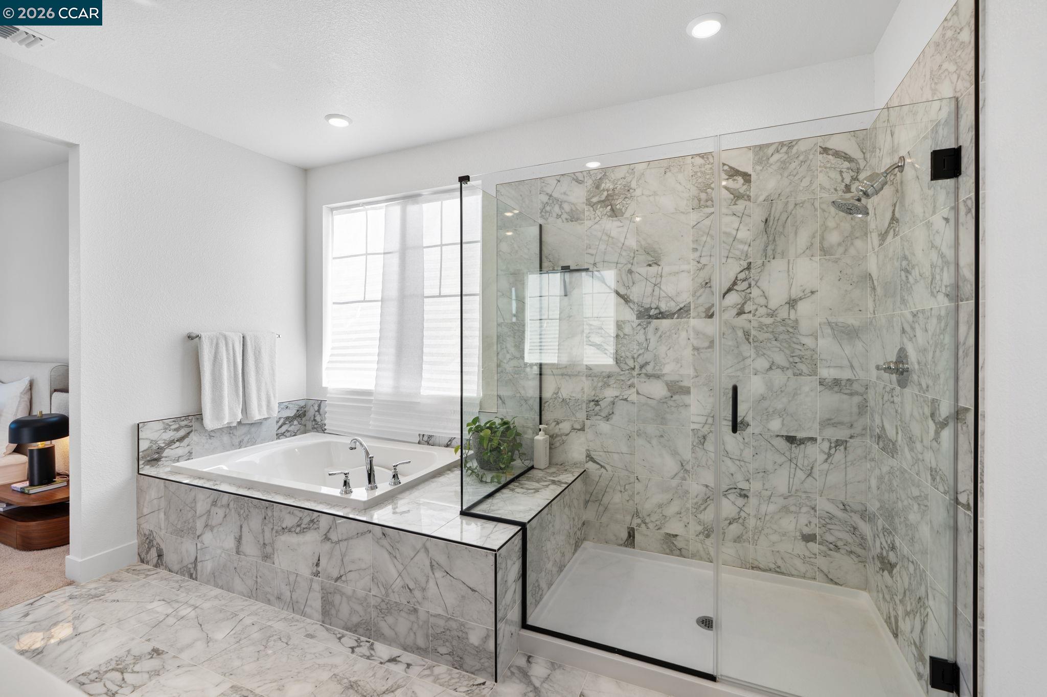 Detail Gallery Image 22 of 58 For 2529 Lake Club Dr, Fairfield,  CA 94533 - 4 Beds | 3/1 Baths